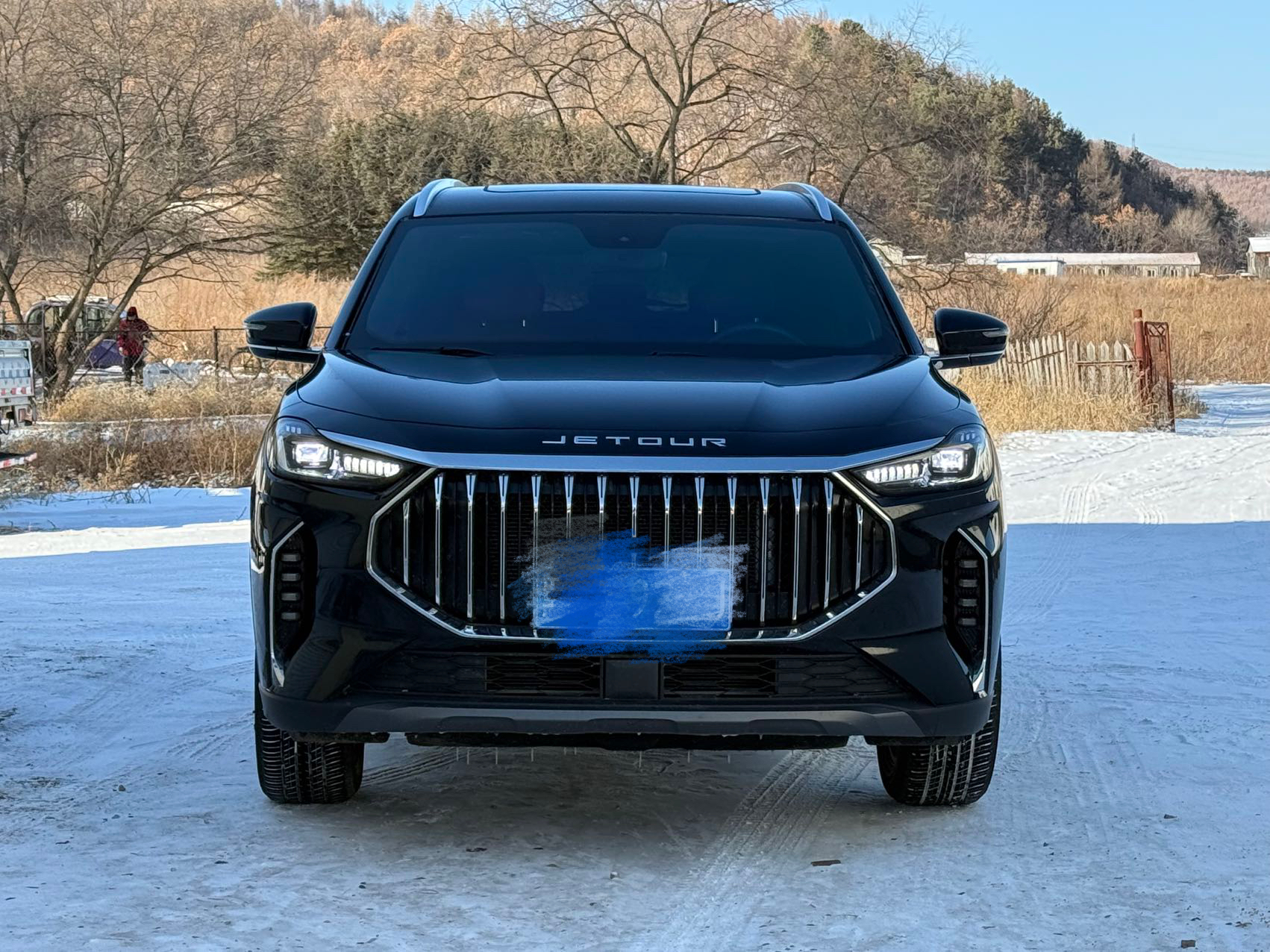 X70 PLUS 2024 car image #2