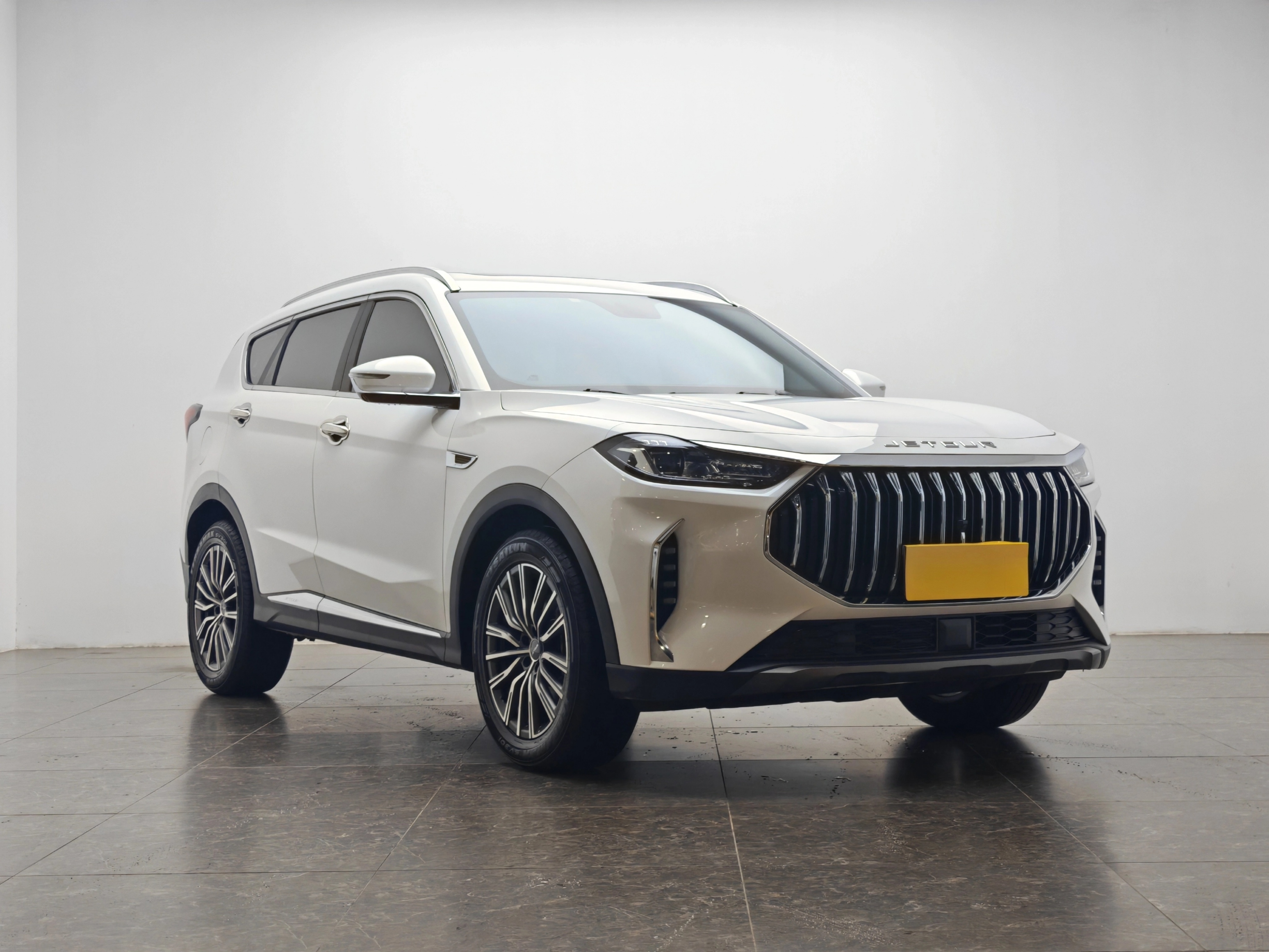 Jetour X70 PLUS 2024 car image #2