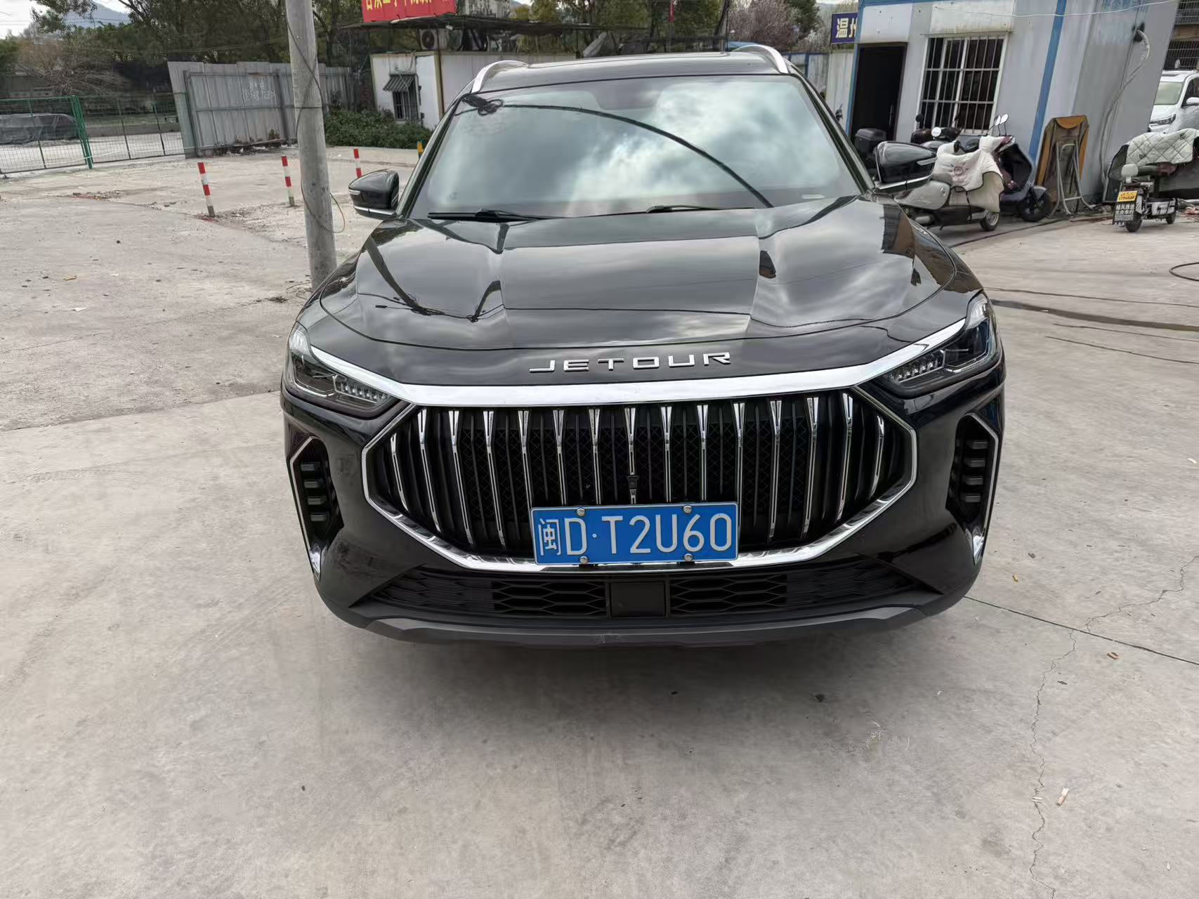 X70 PLUS 2024 car image #2
