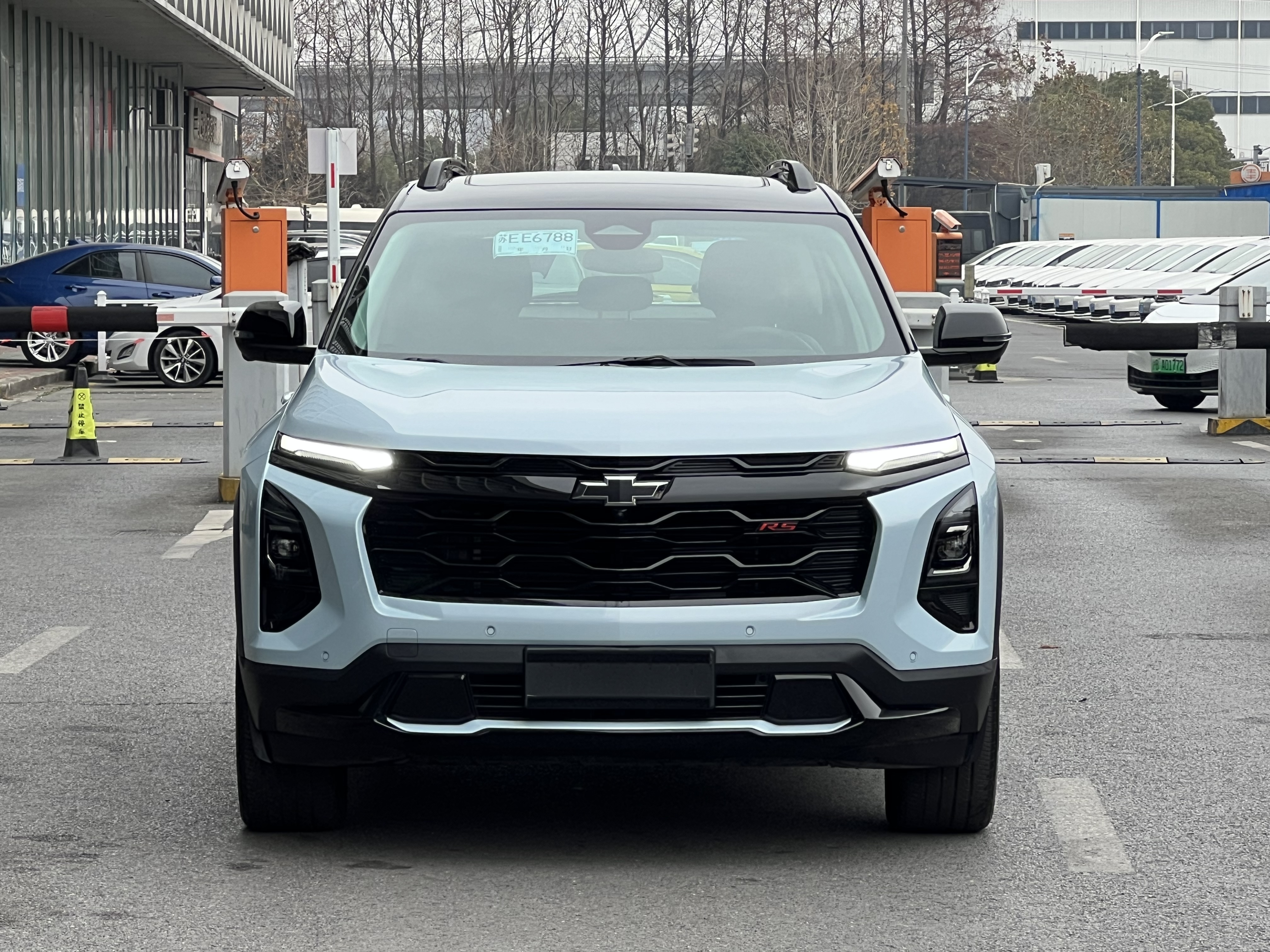 Chevrolet Equinox Plus 2026 #2 Chevrolet Equinox Plus 2026 car image #2