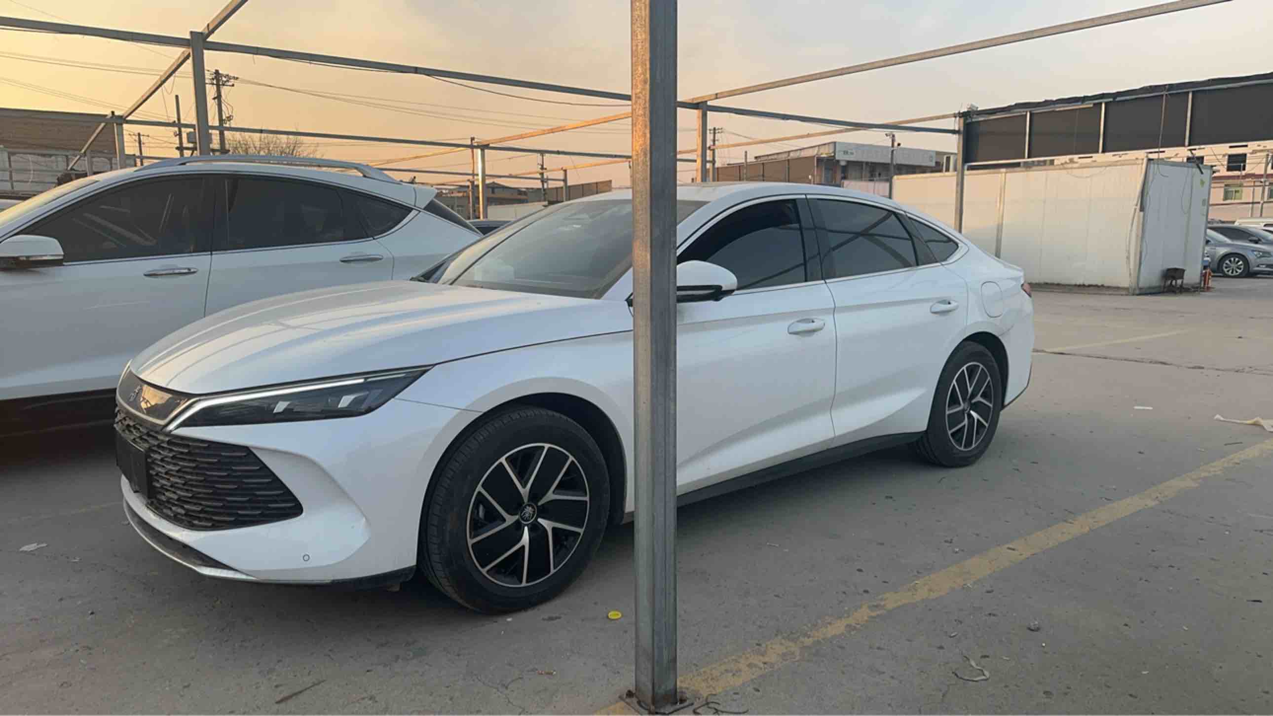 BYD Qin L 2025 #2 BYD Qin L 2025 immagine di auto #2