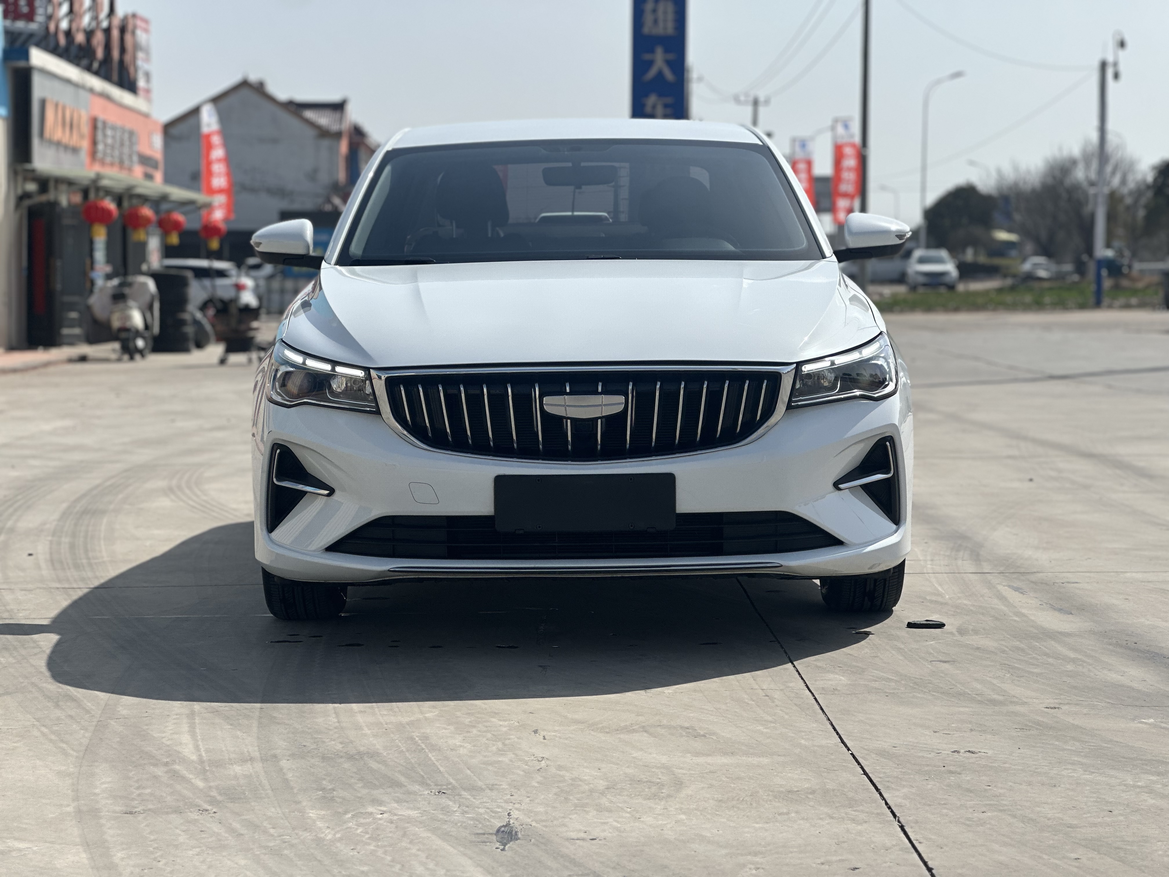Emgrand 2025 car image #2