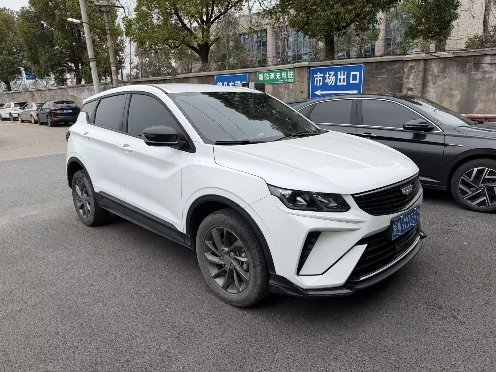 GEELY Coolray 2024 car image #2