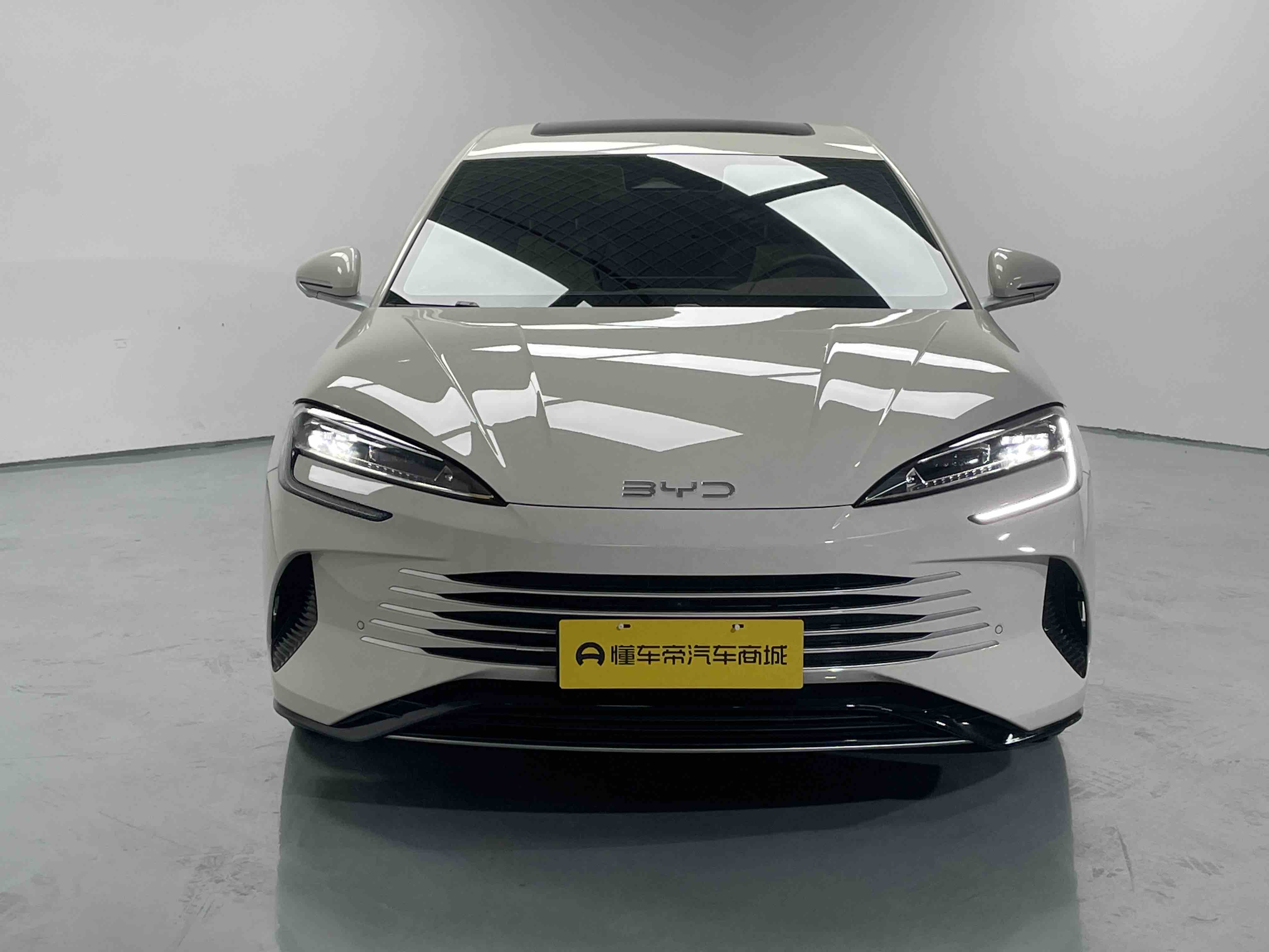 BYD Seal 07 DM-i 2024 صورة سيارة #2