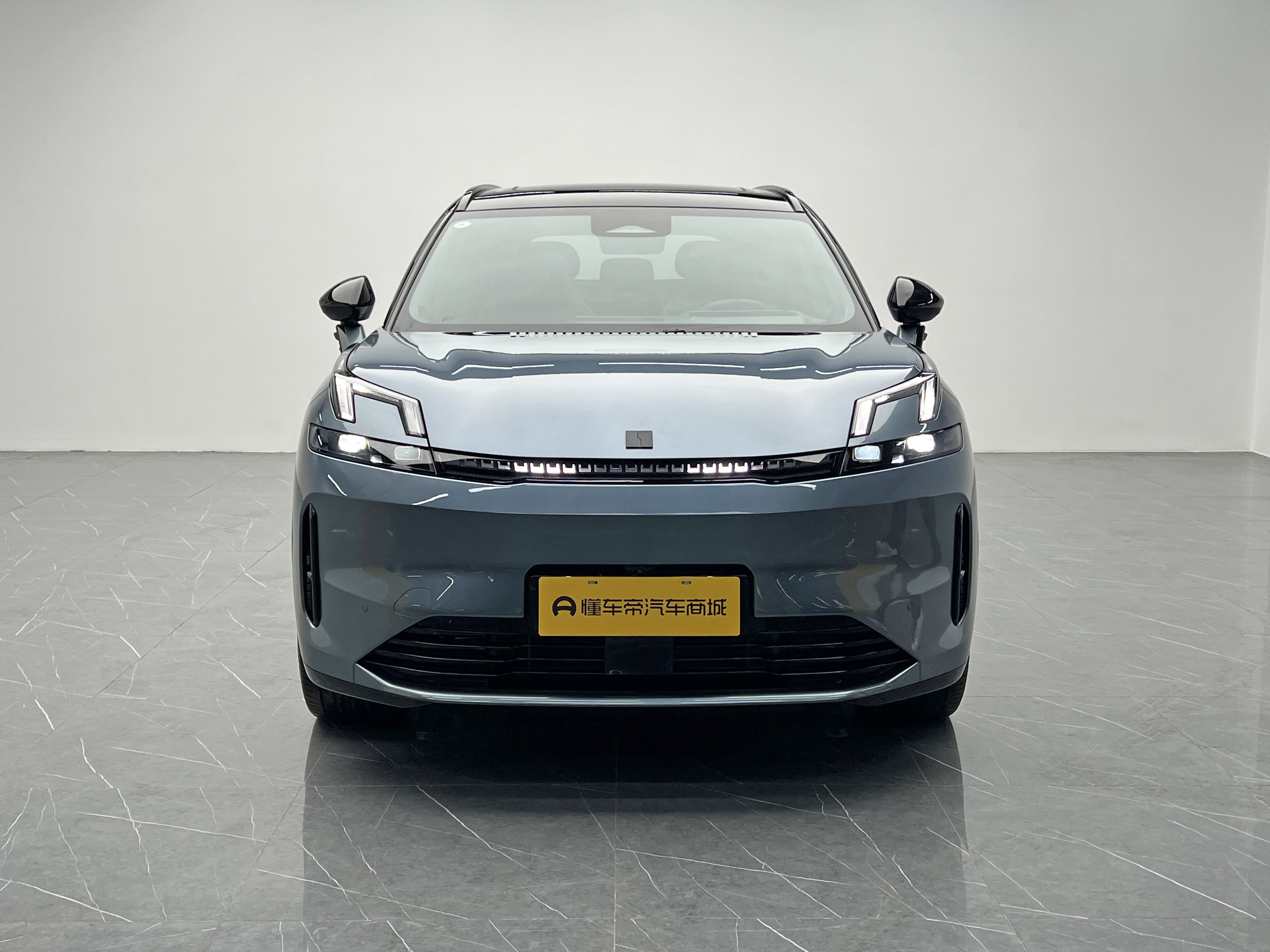 Lynk & Co 08 EM-P 2024 #2 Lynk & Co 08 EM-P 2024 car image #2