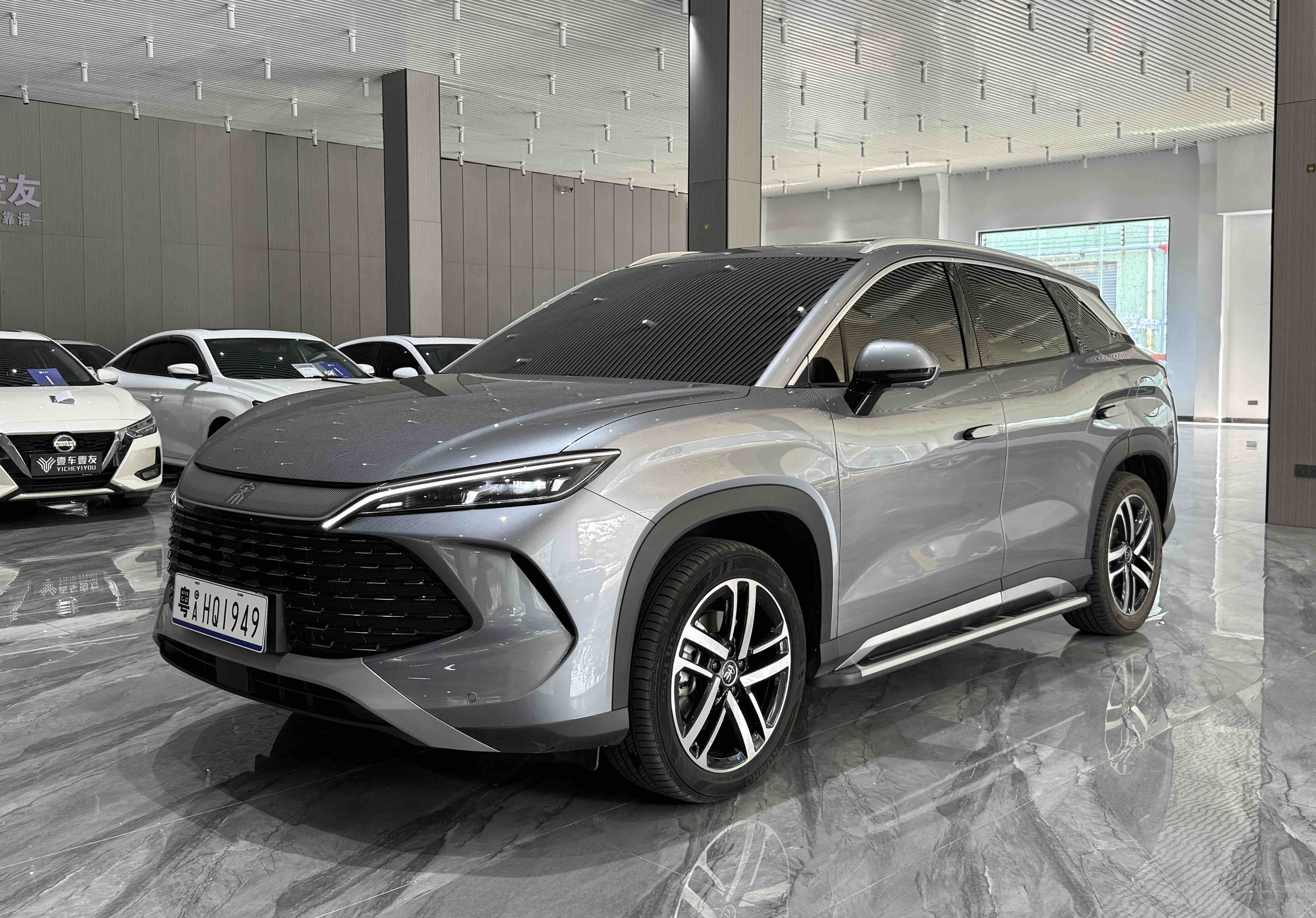 BYD SongL DM-i 2024 car image #2