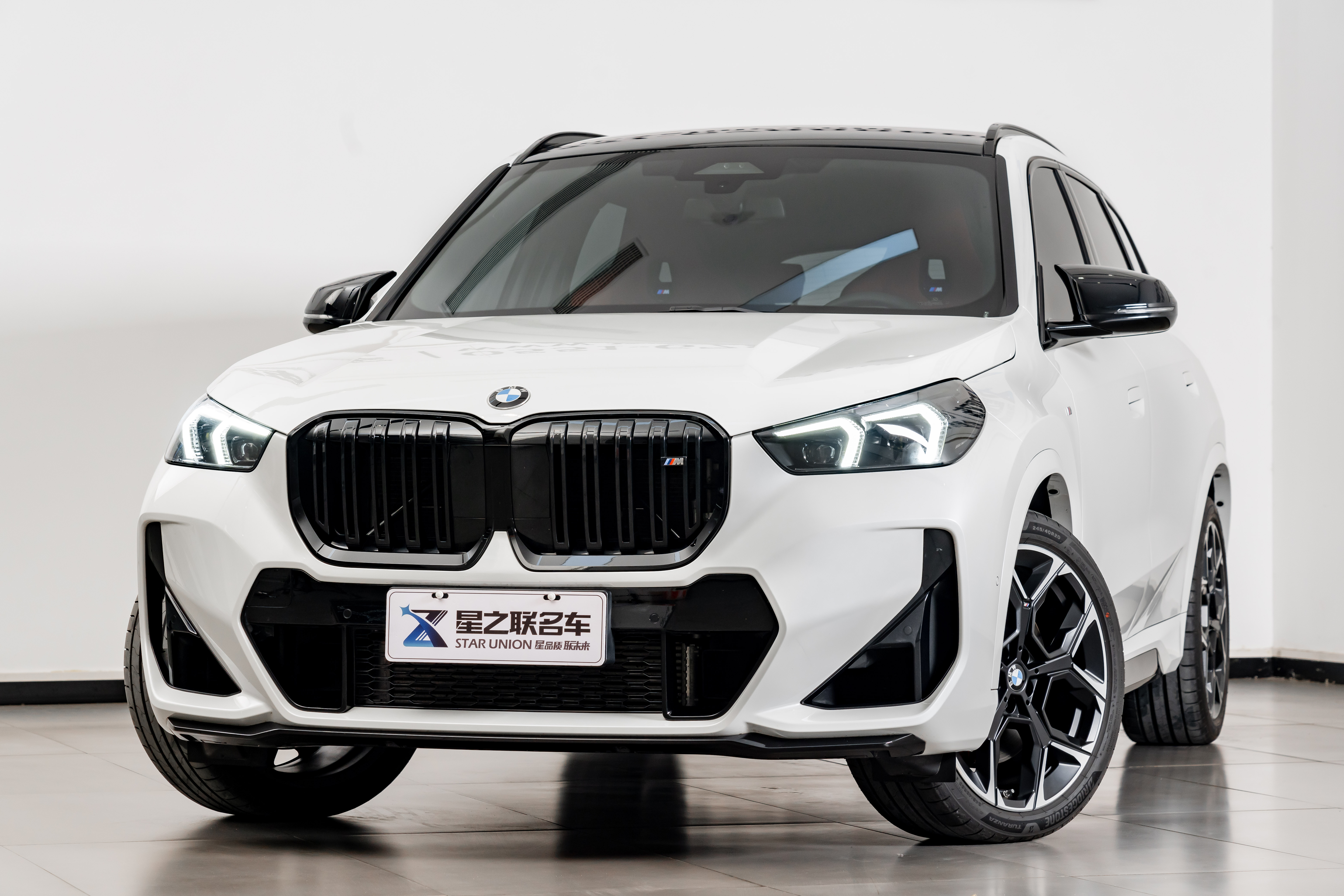 BMW X1 M35Li 2025 #2 BMW X1 M35Li 2025 car image #2