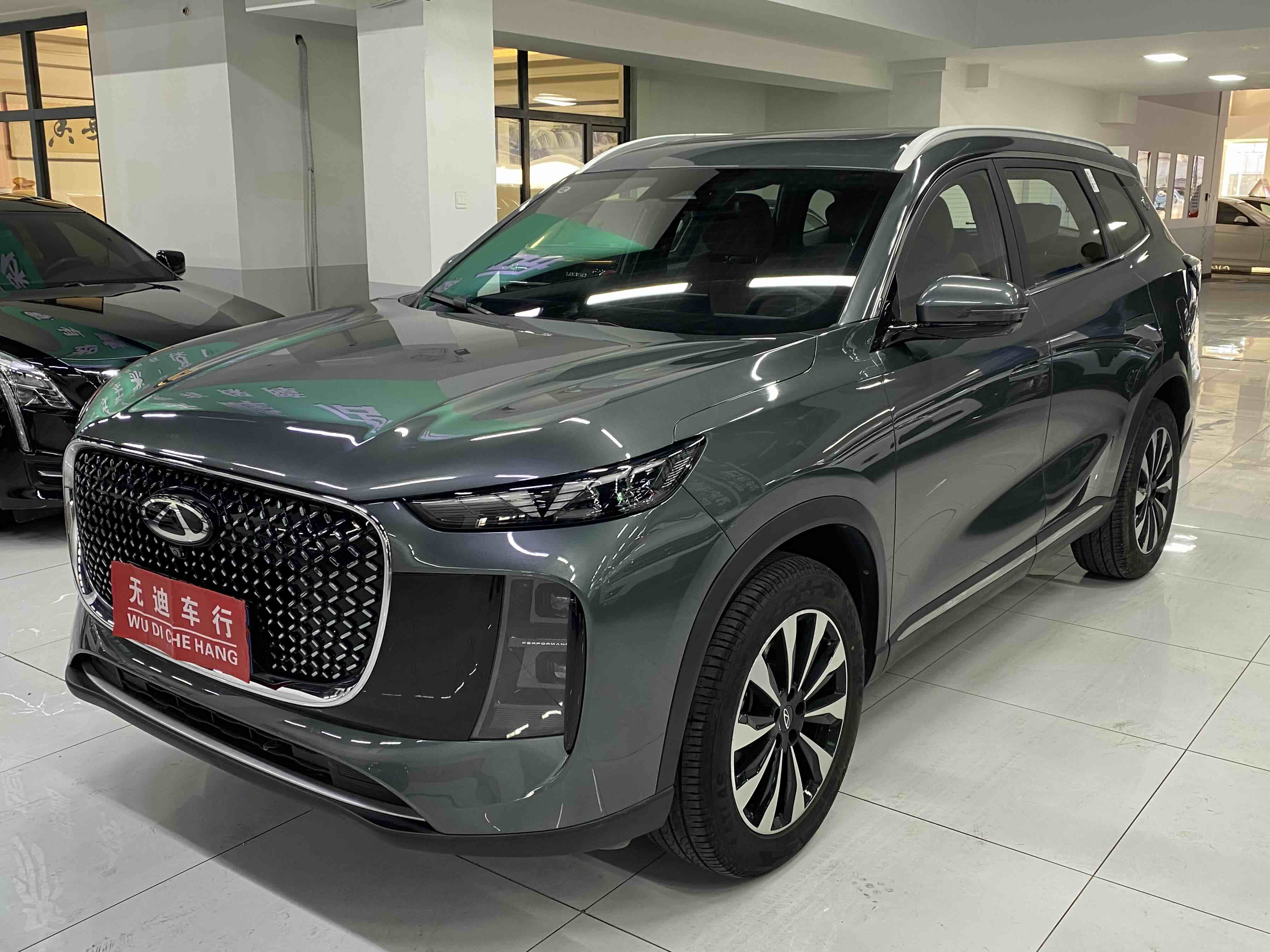 Tiggo 8 Plus 2024 car image #2