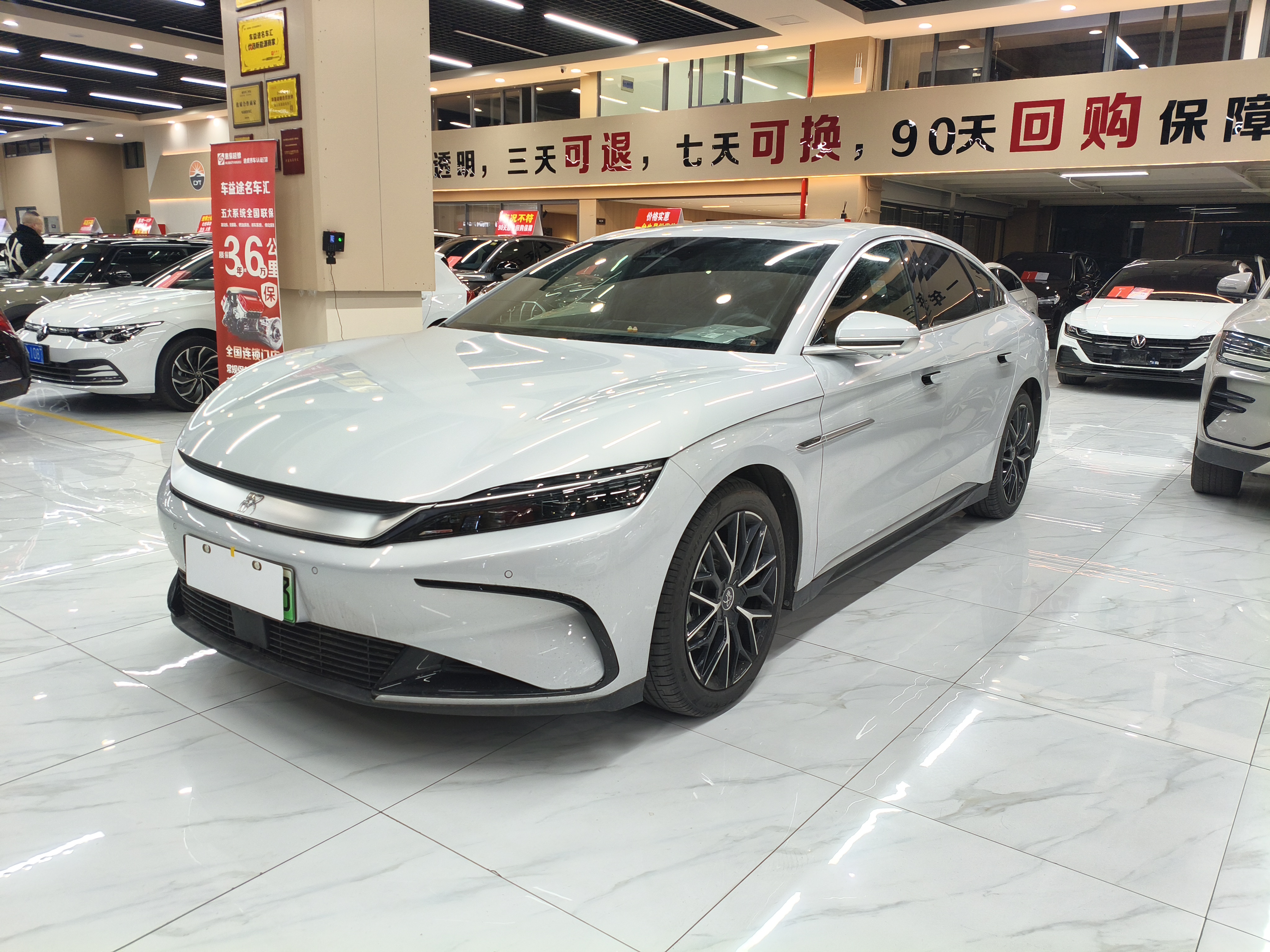 BYD Han 2024 car image #2