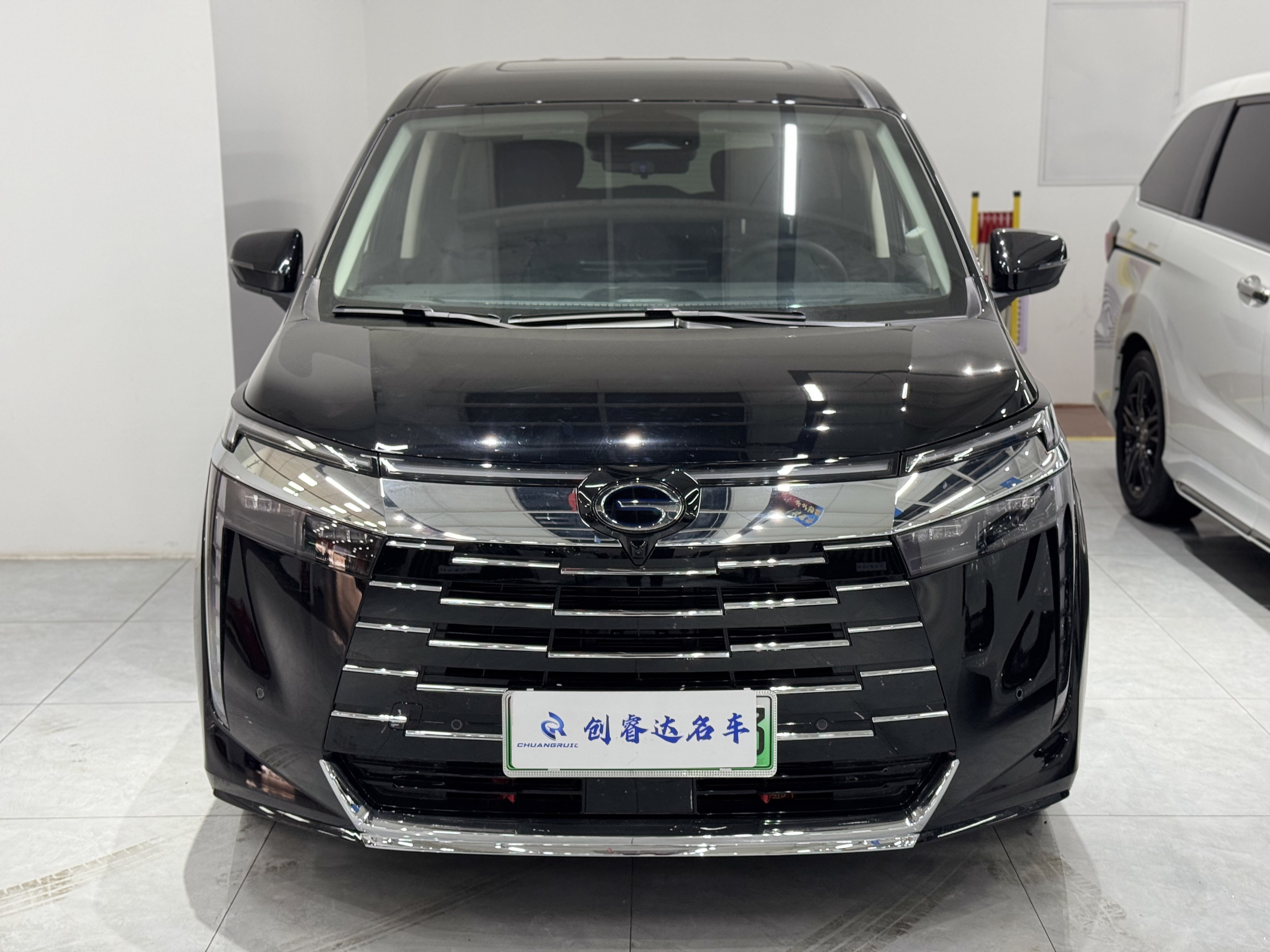 GAC Trumpchi E8 New Energy 2025 car image #2