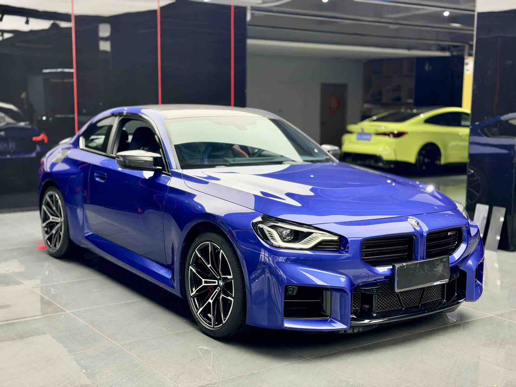 BMW M2 2025 car image #2
