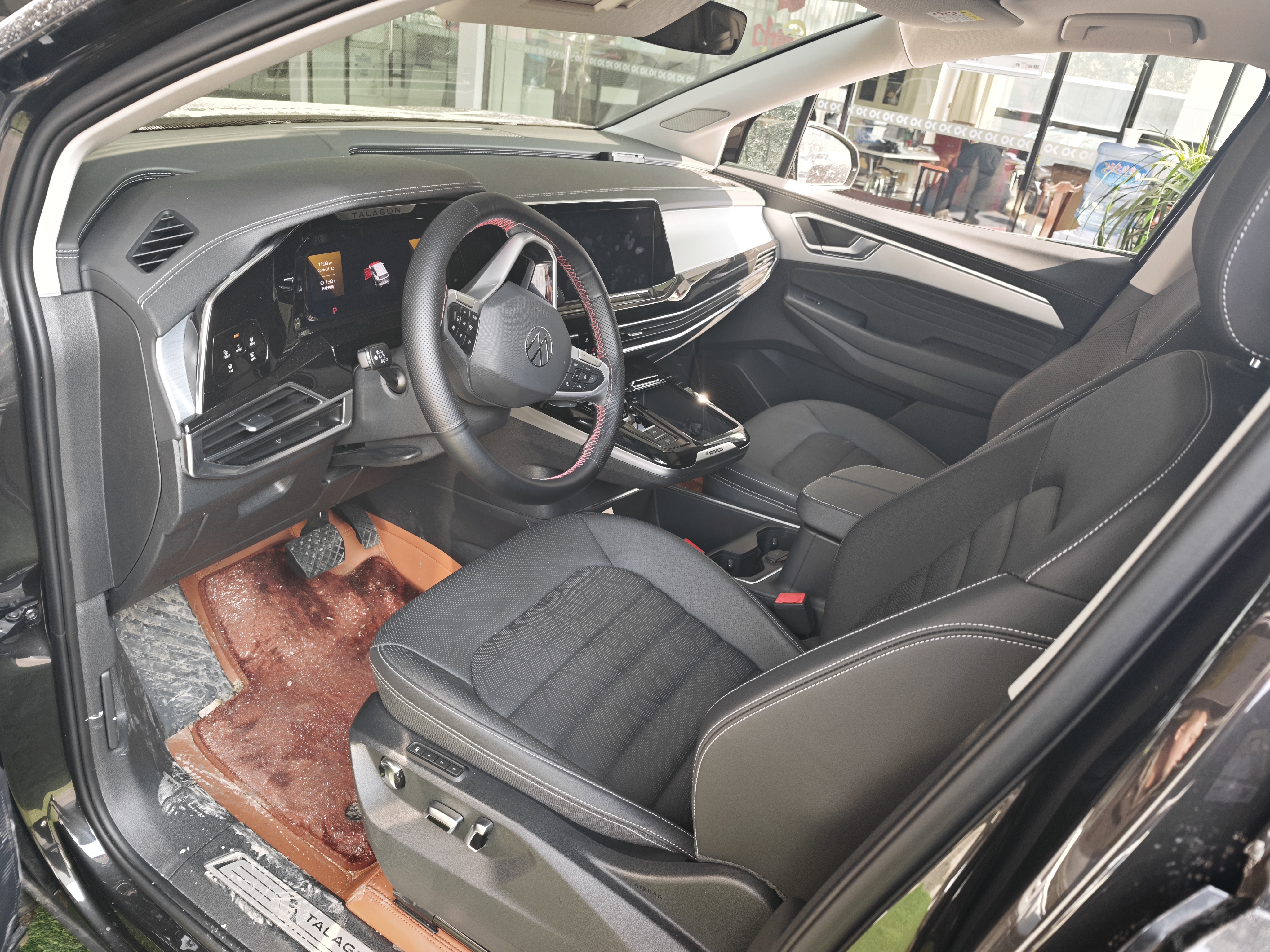 Volkswagen Talagon 2025 car image #2