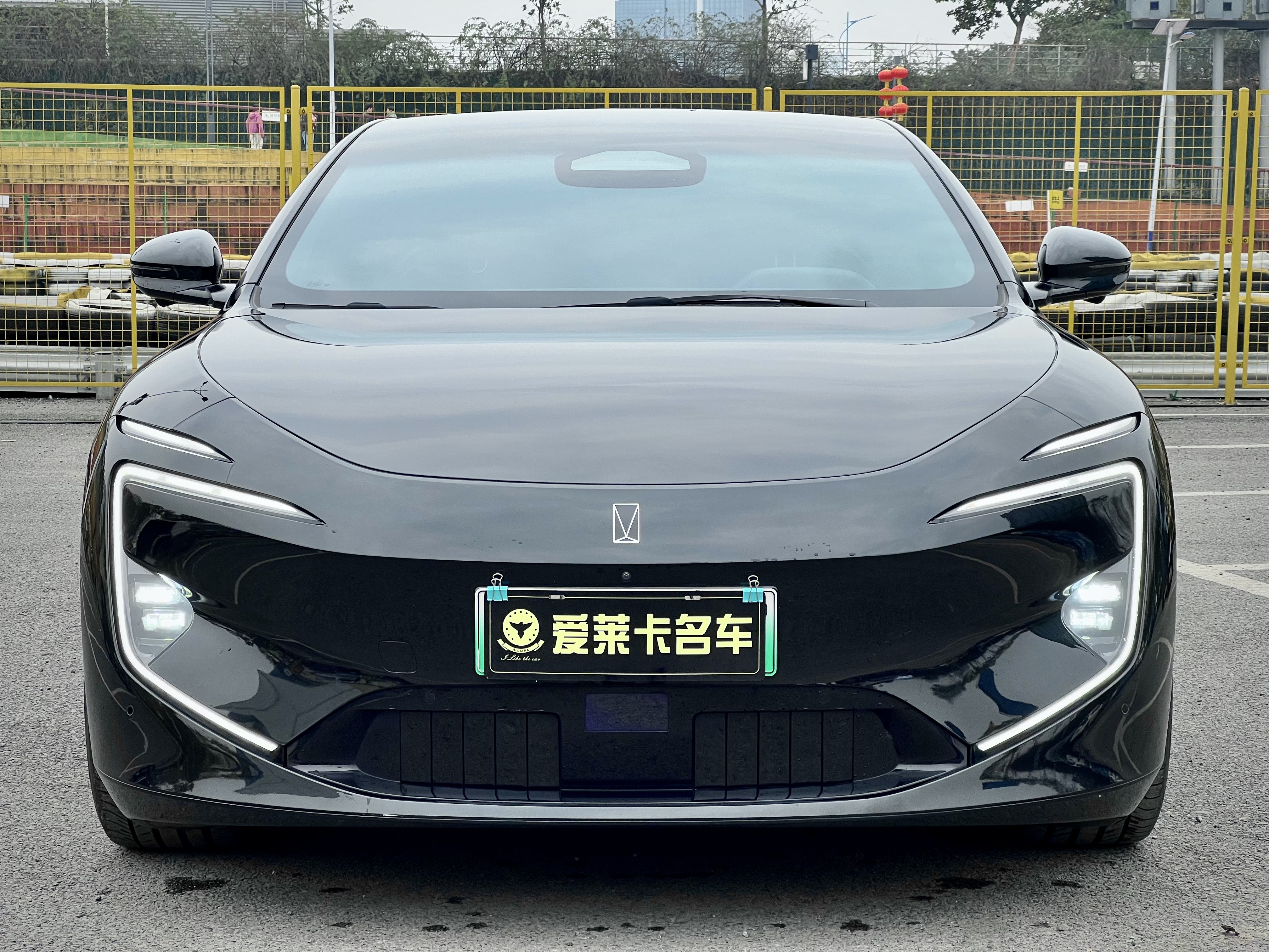 Avatr 12 2025 #2 Avatr 12 2025 car image #2