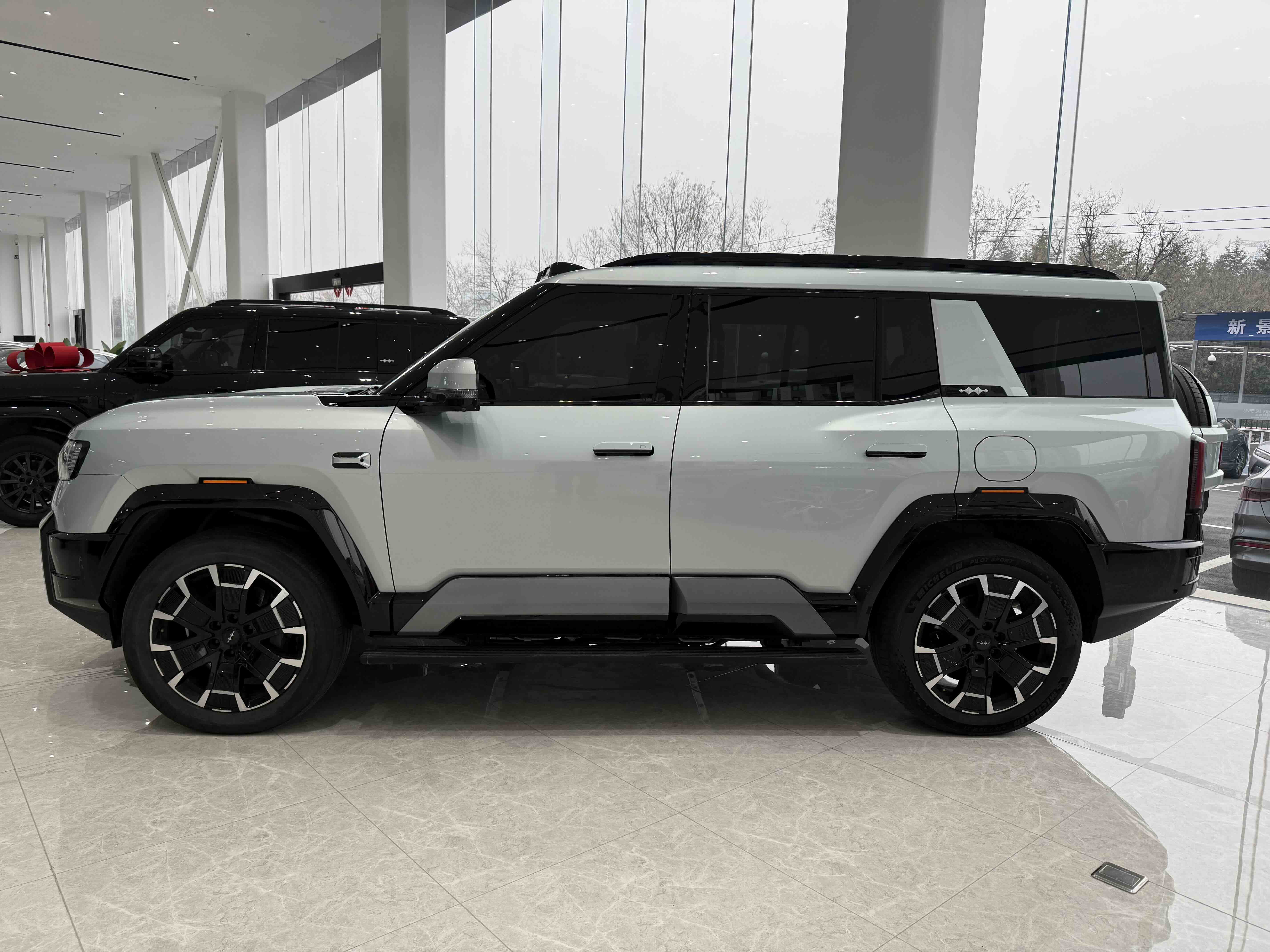 FangChengBao Leopard 8 2024 immagine di auto #2