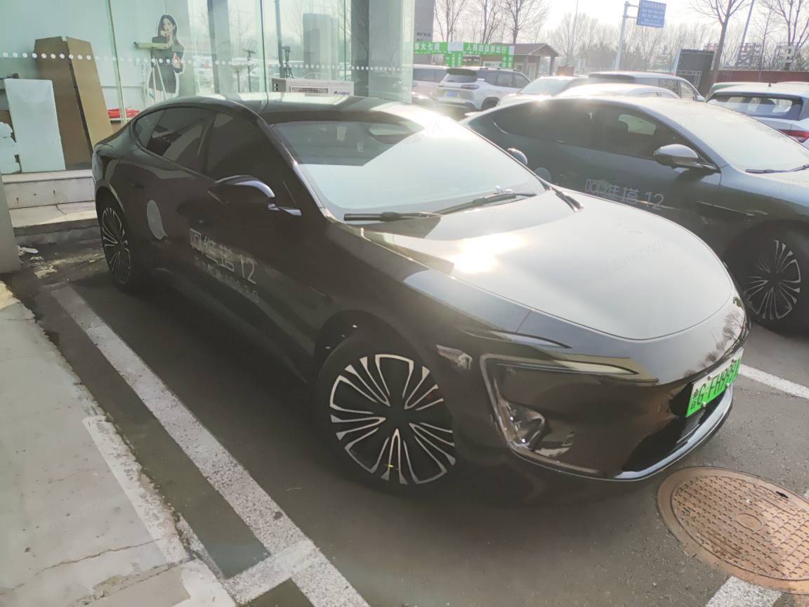 Avatr 12 2024 صورة سيارة #2