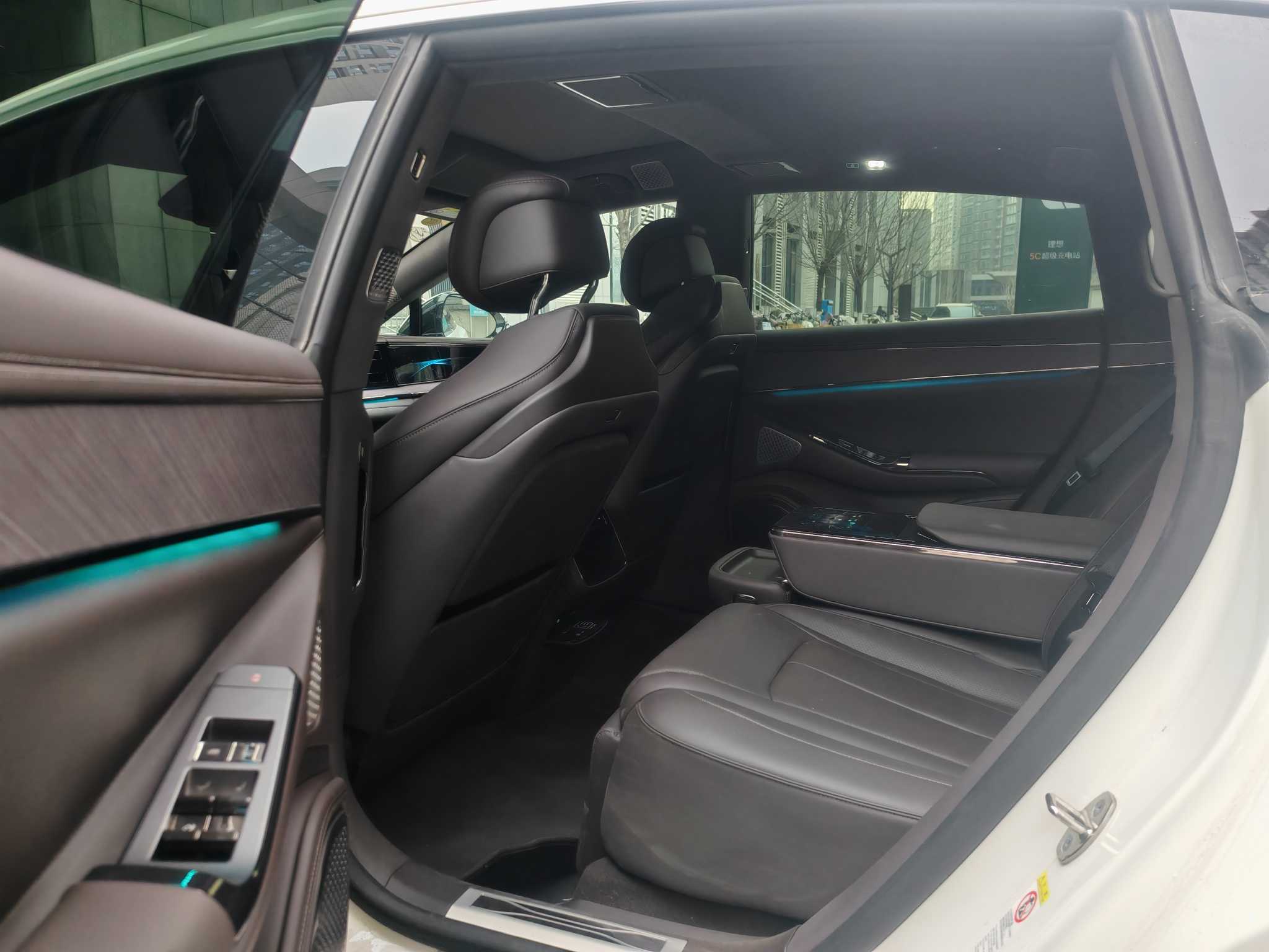 Denza Z9 2024 immagine di auto #2