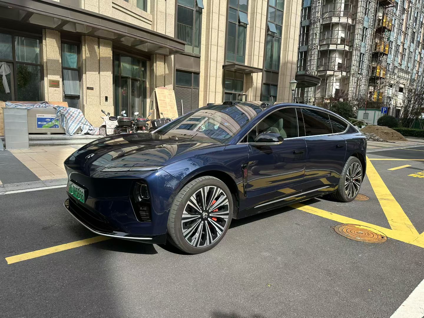 蔚来 蔚来ET9 2025 汽车图片 #2