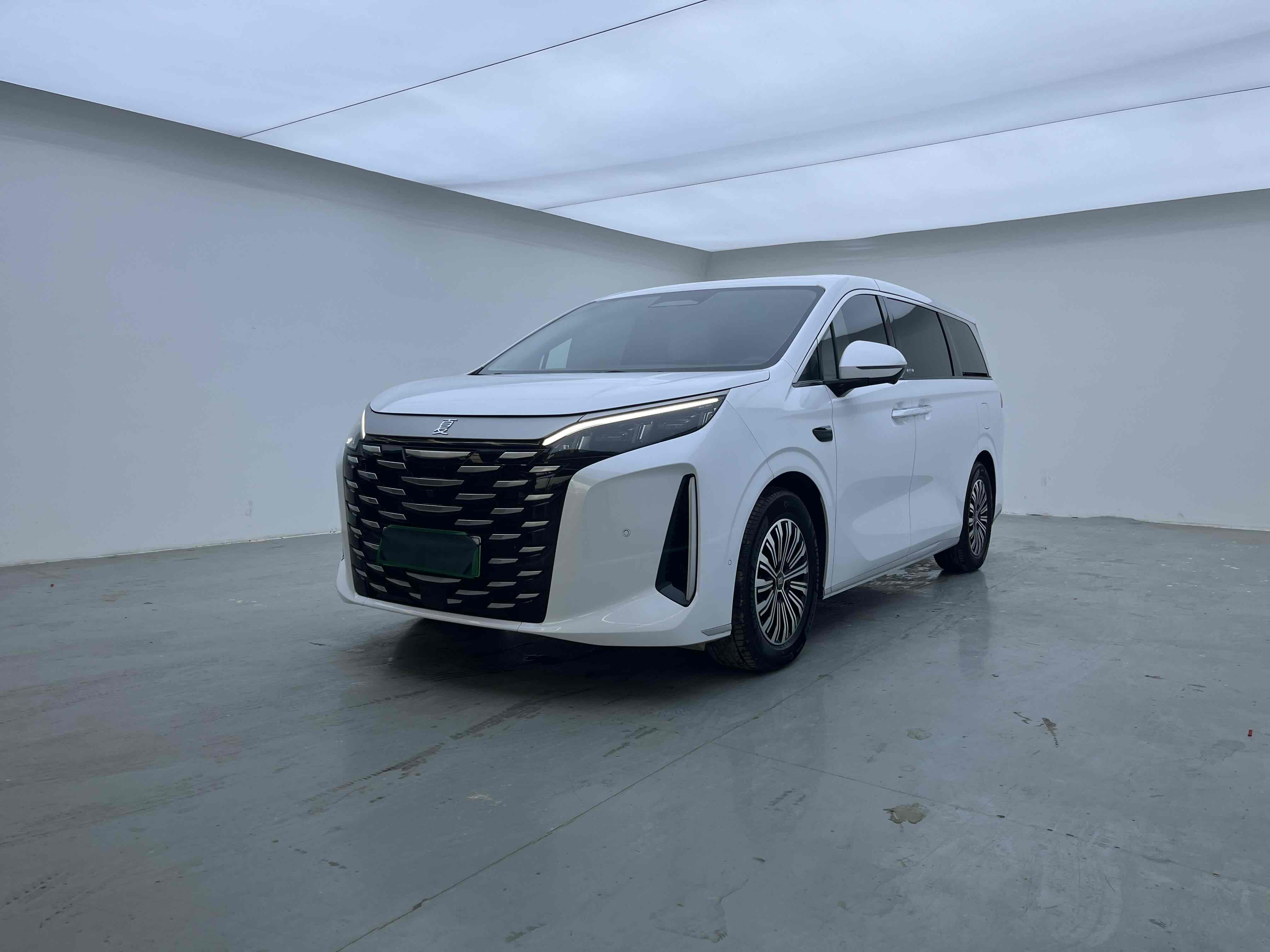 BYD Xia 2025 صورة سيارة #2