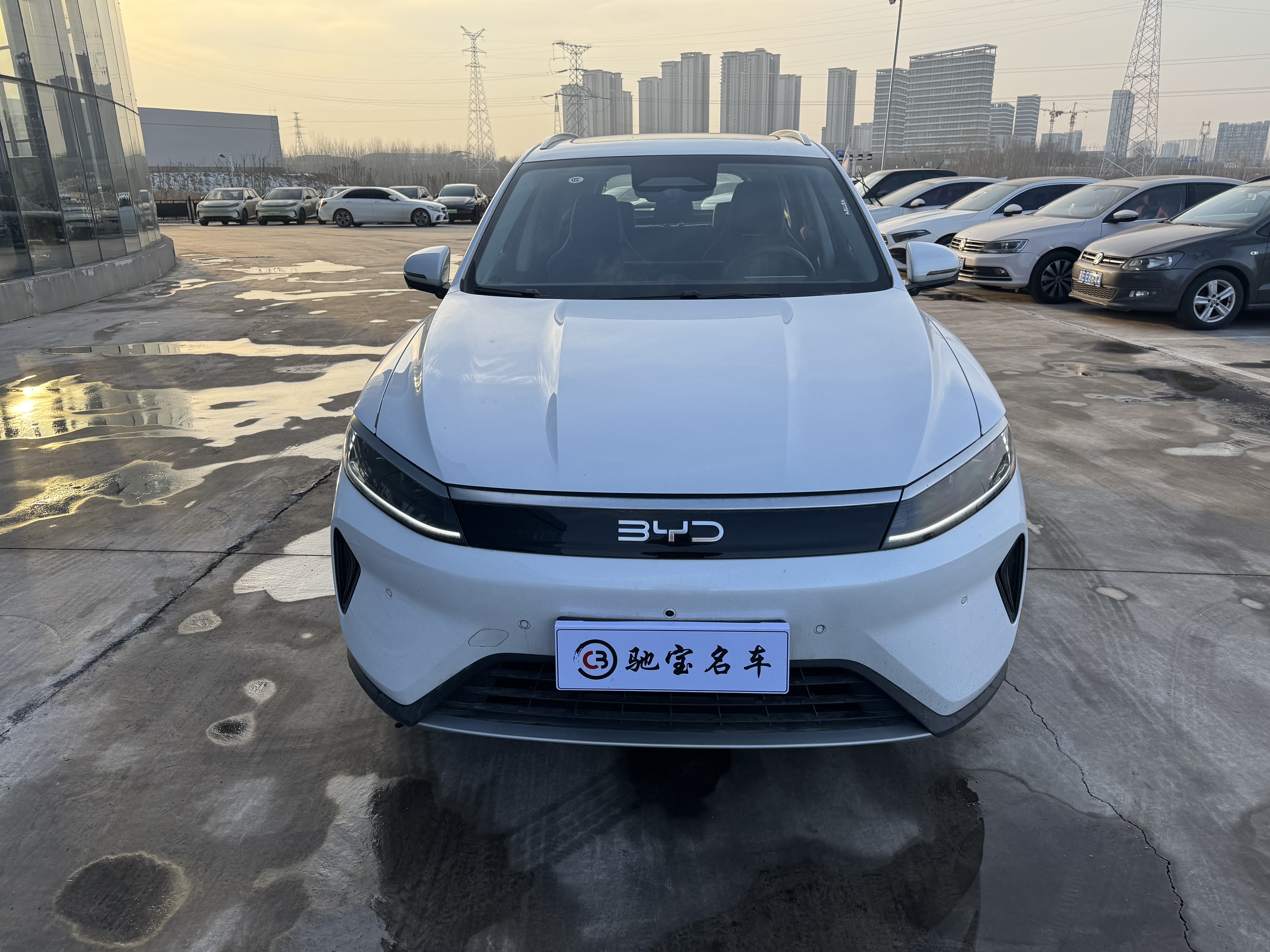 BYD Sea Lion 05 DM-i 2025 car image #2