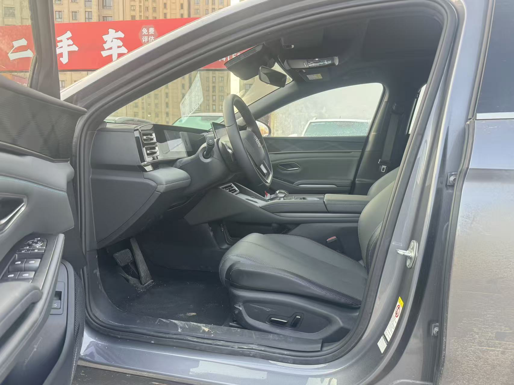 BYD Qin L 2025 #2 BYD Qin L 2025 car image #2