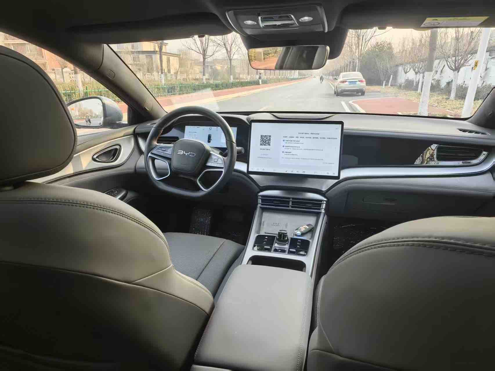 BYD Seal 07 DM-i 2025 صورة سيارة #2