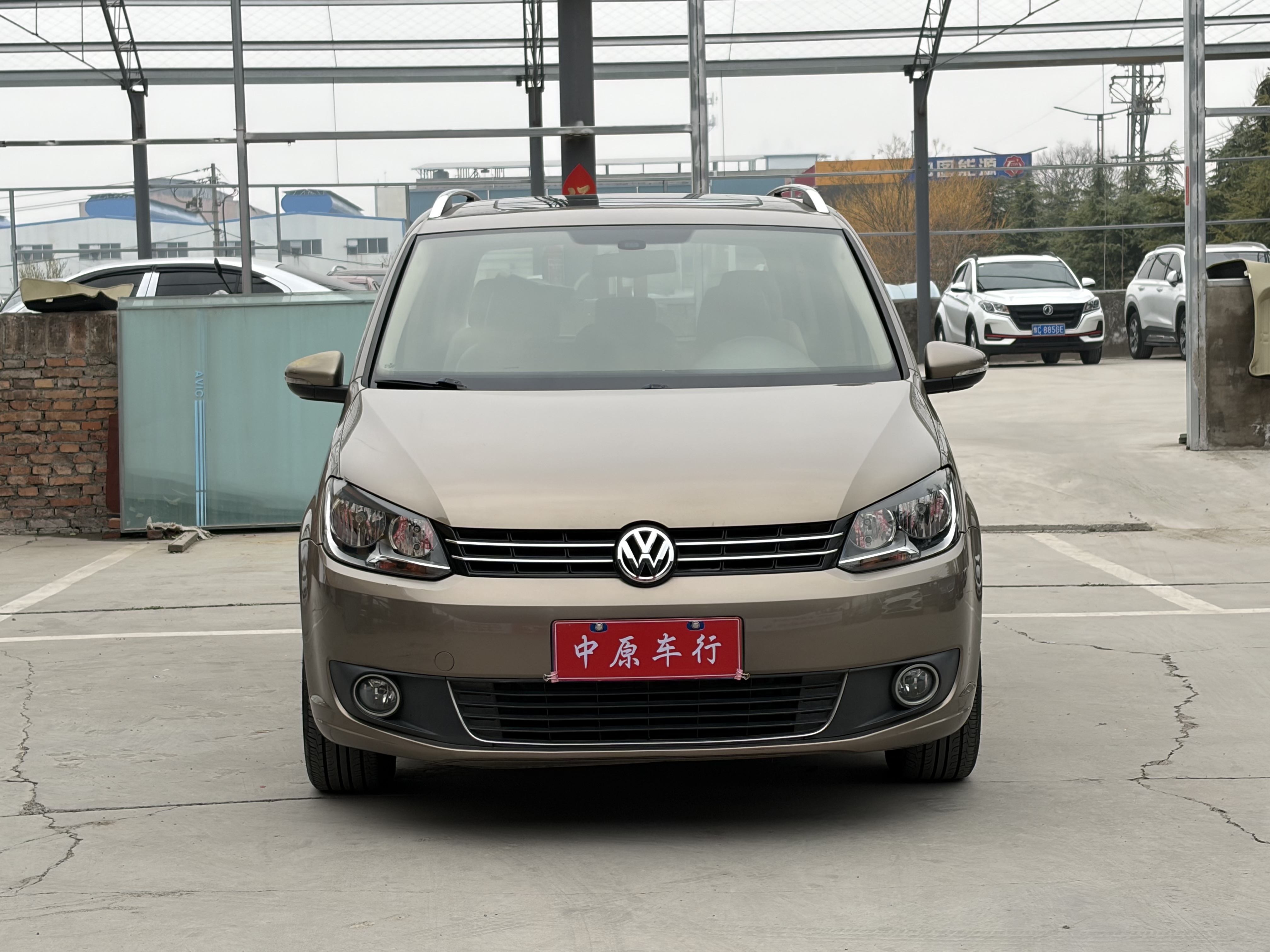 Volkswagen Touran 2015 immagine di auto #2