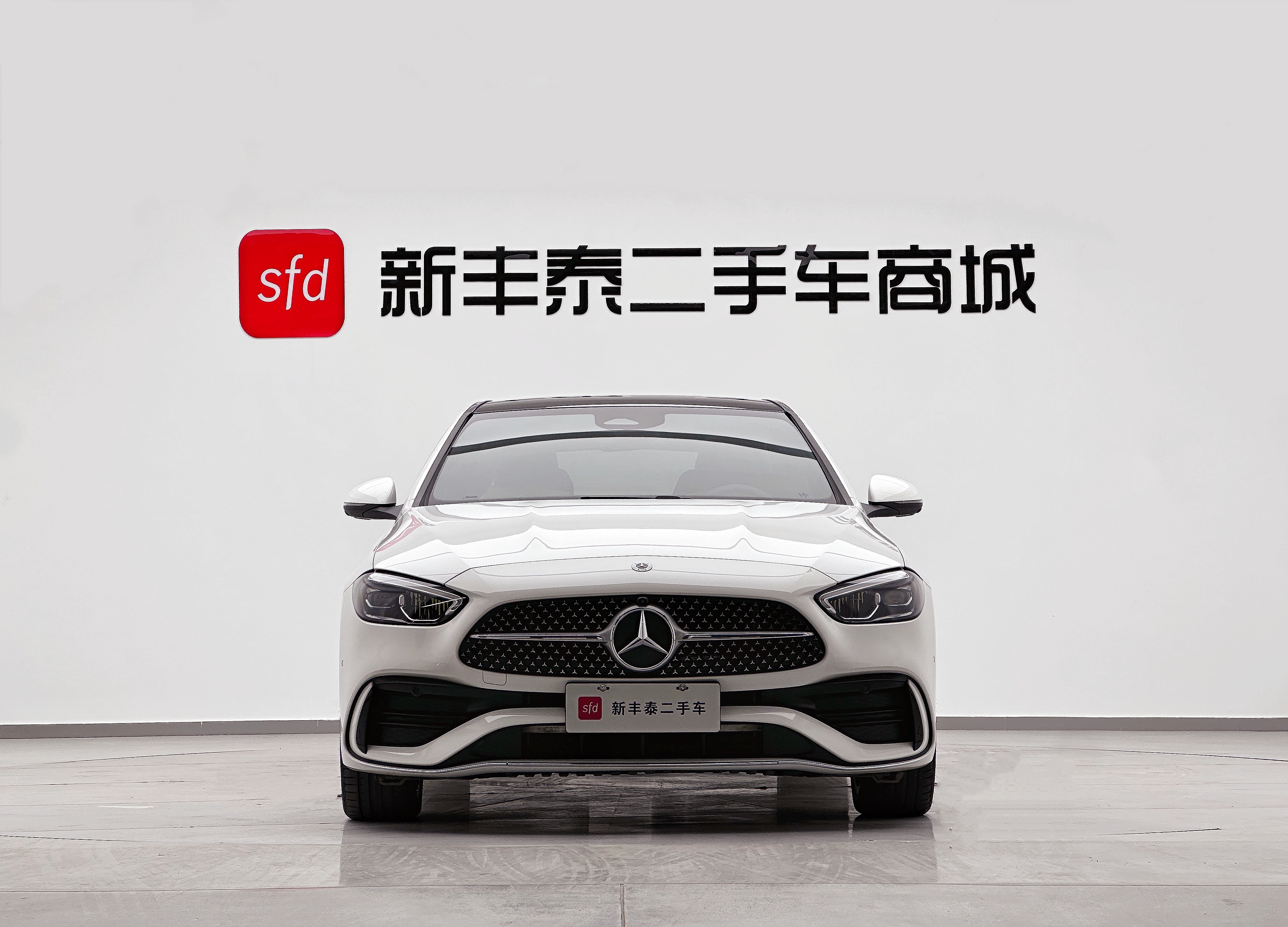 Mercedes-Benz C Class 2025 car image #2