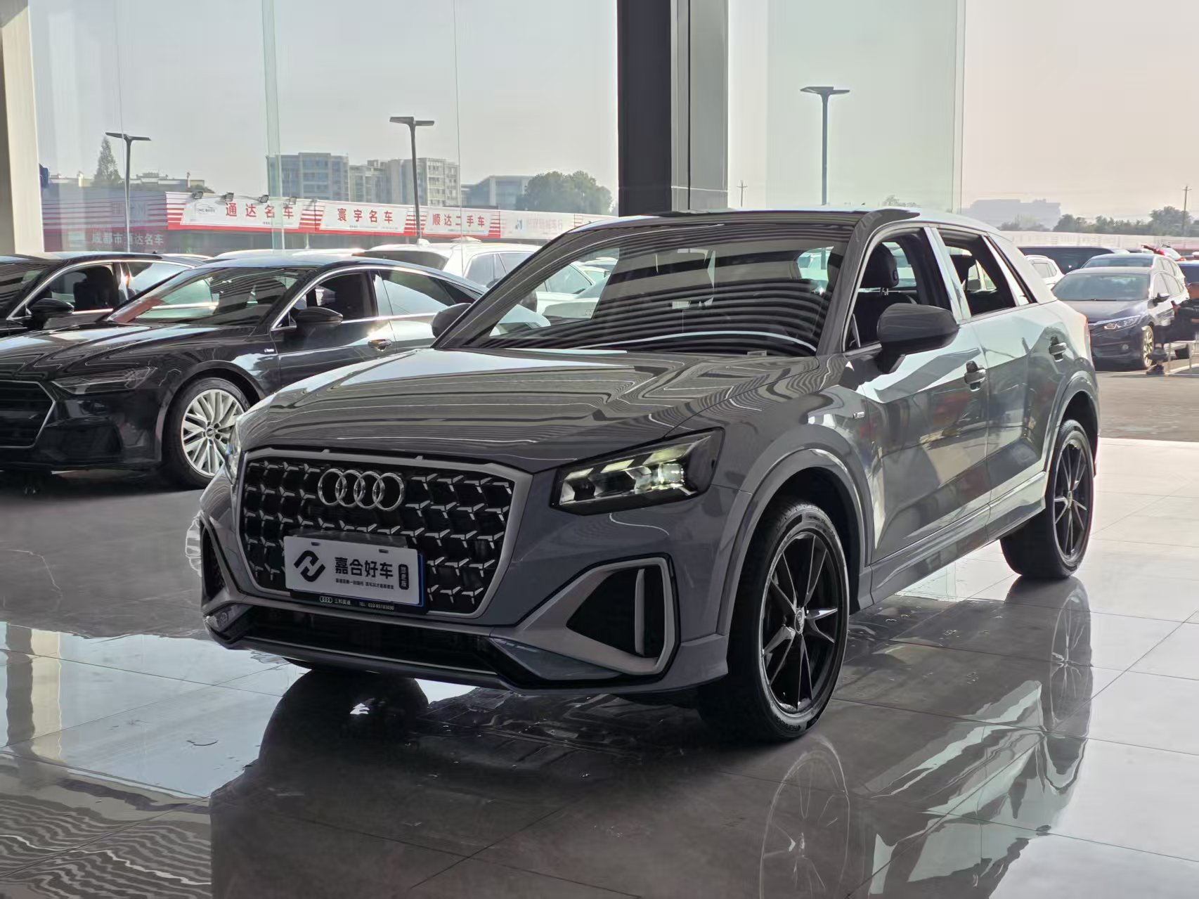 Audi Q2L 2025 car image #2
