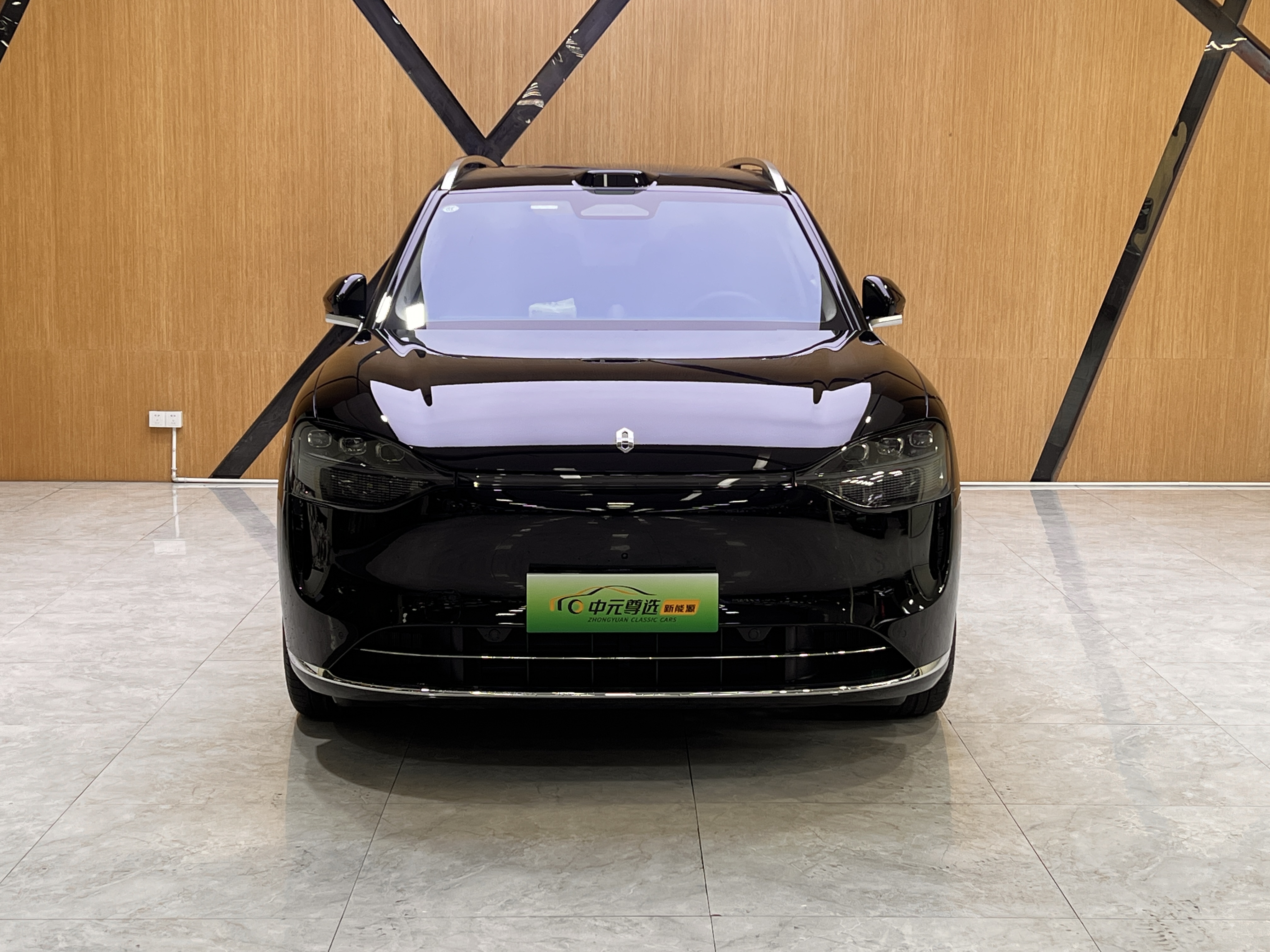 2025 car image #2