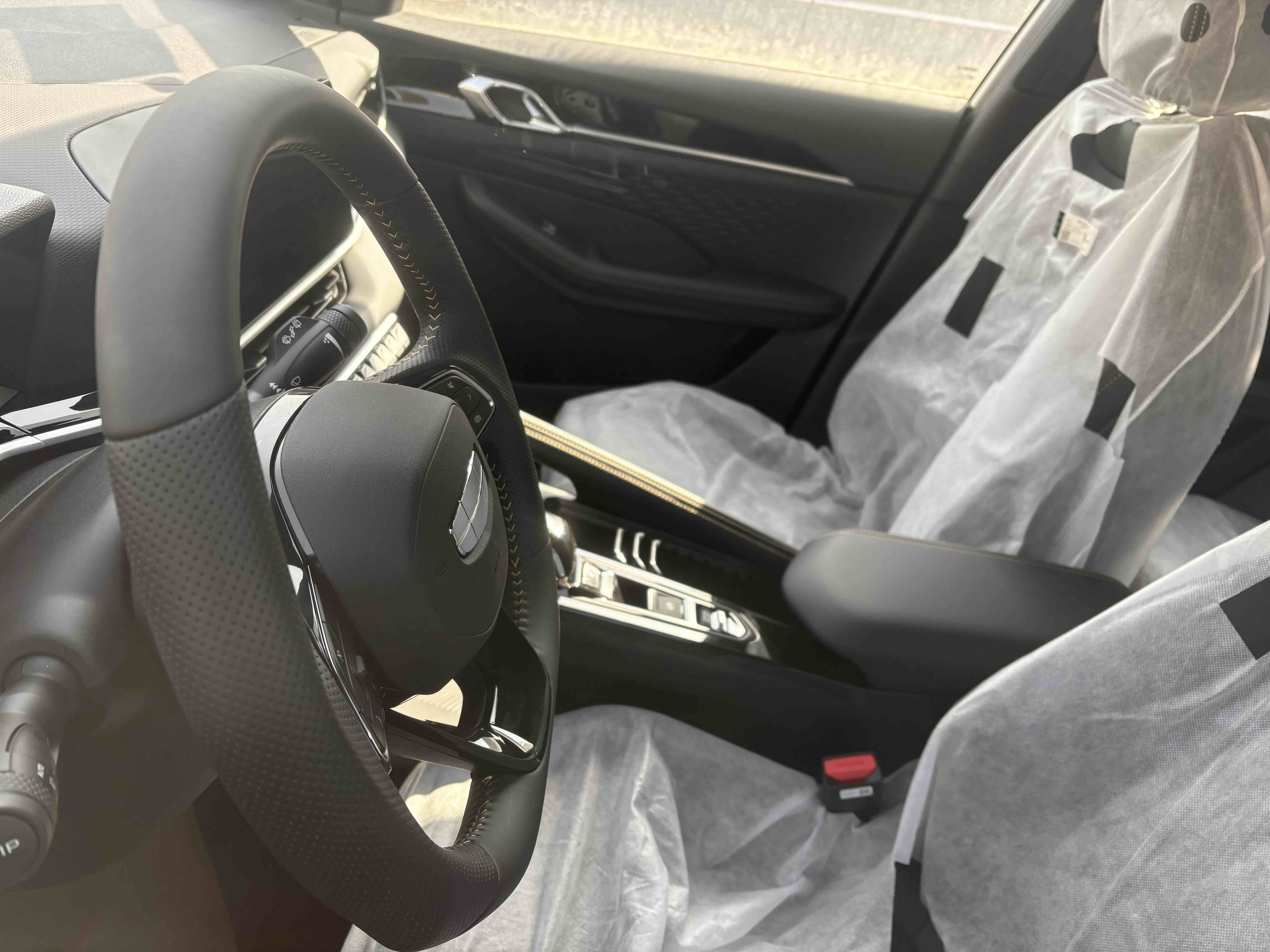 GEELY Coolray 2026 #2 GEELY Coolray 2026 car image #2