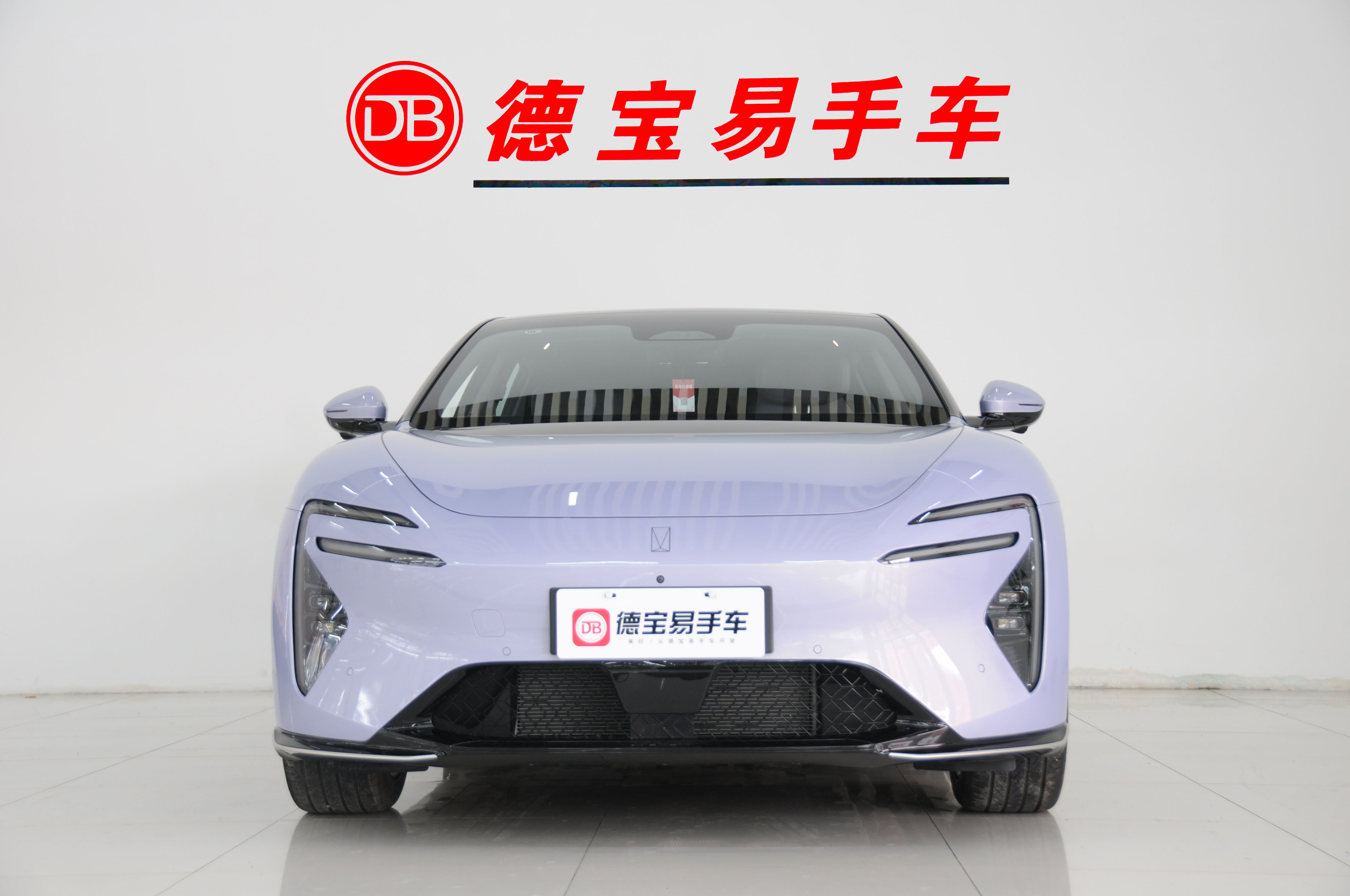 Avatr 06 2025 car image #2