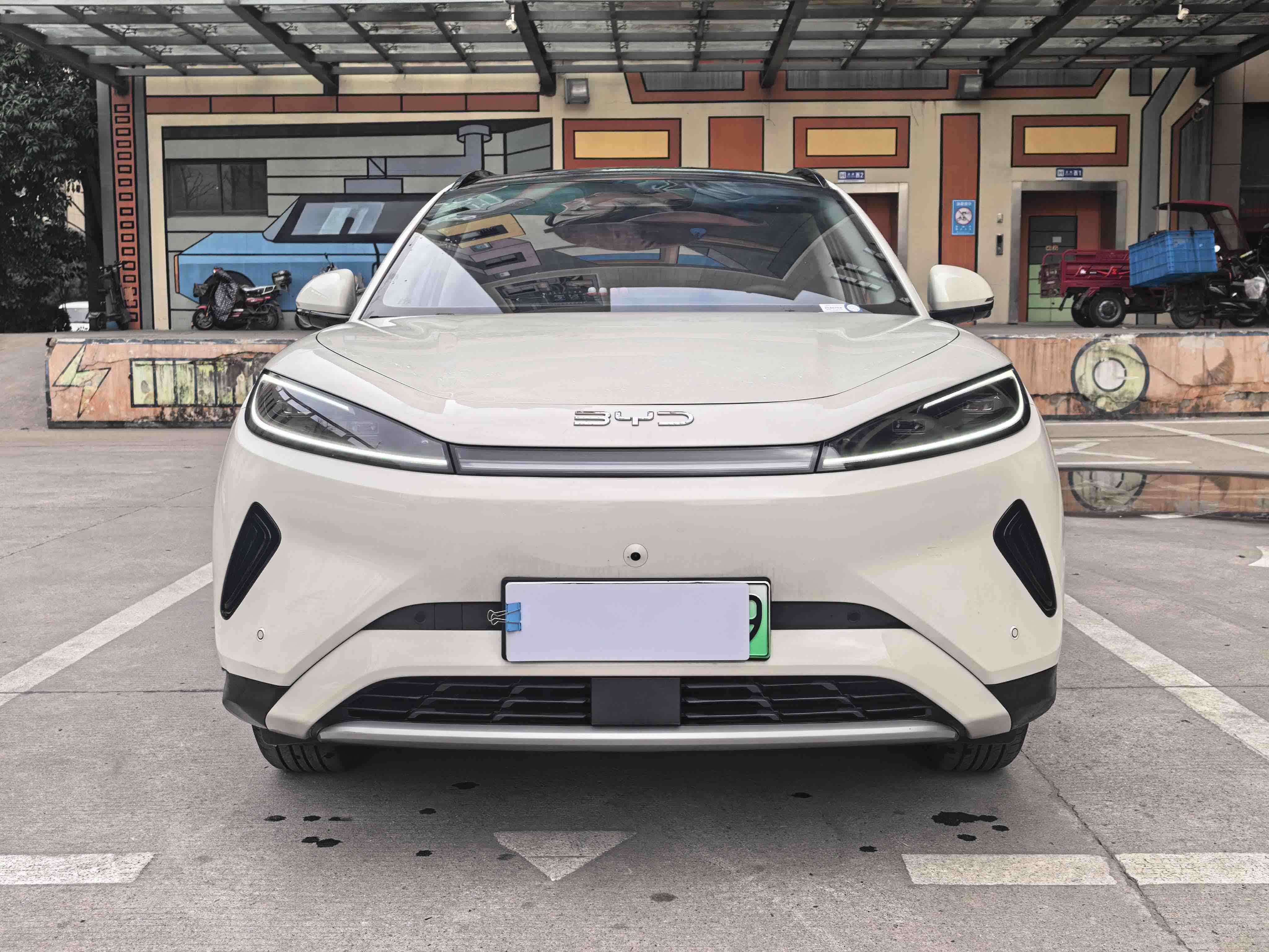 BYD Sea Lion 05 EV 2025 car image #2