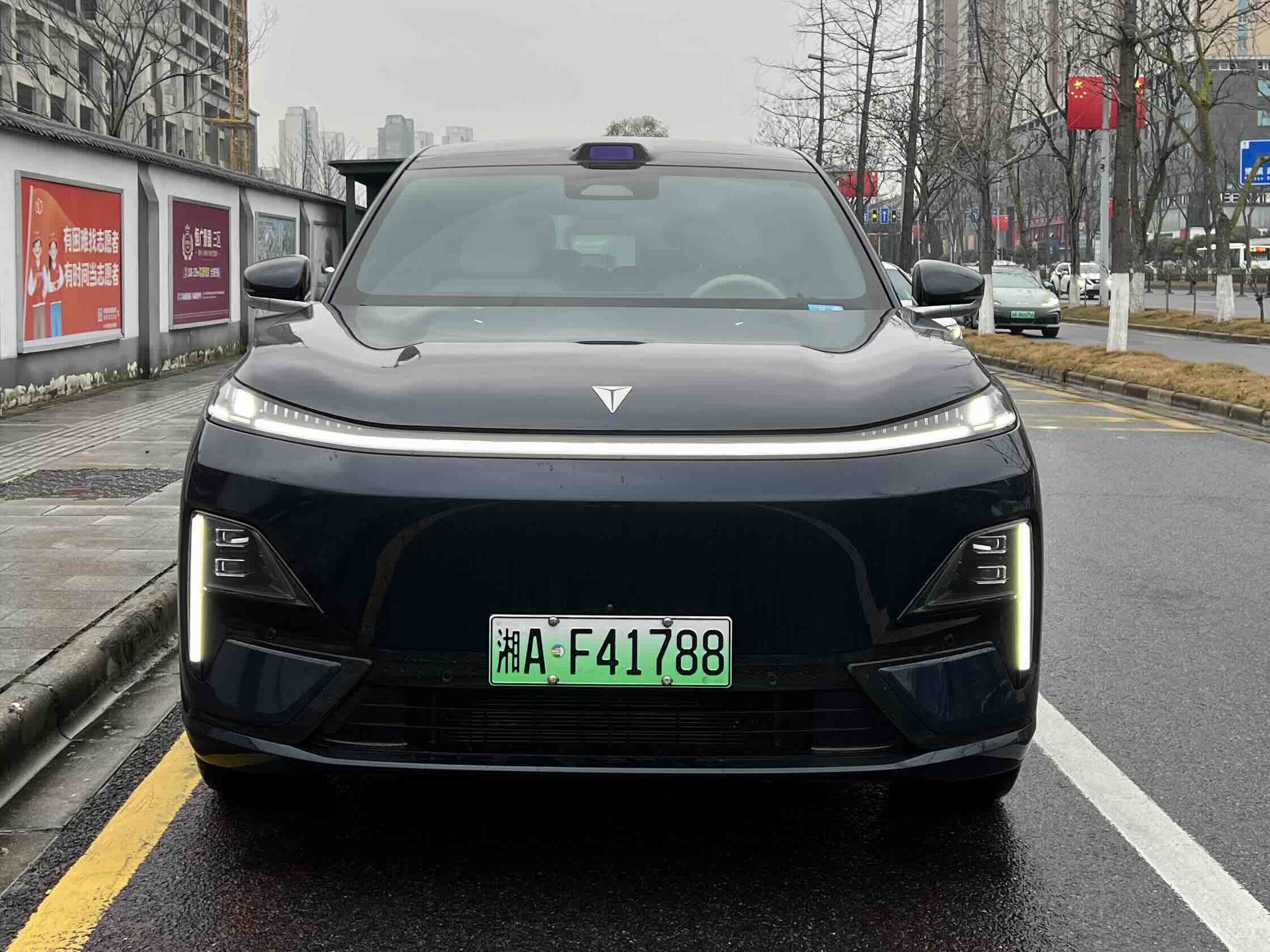 Deepal S09 2025 car image #2