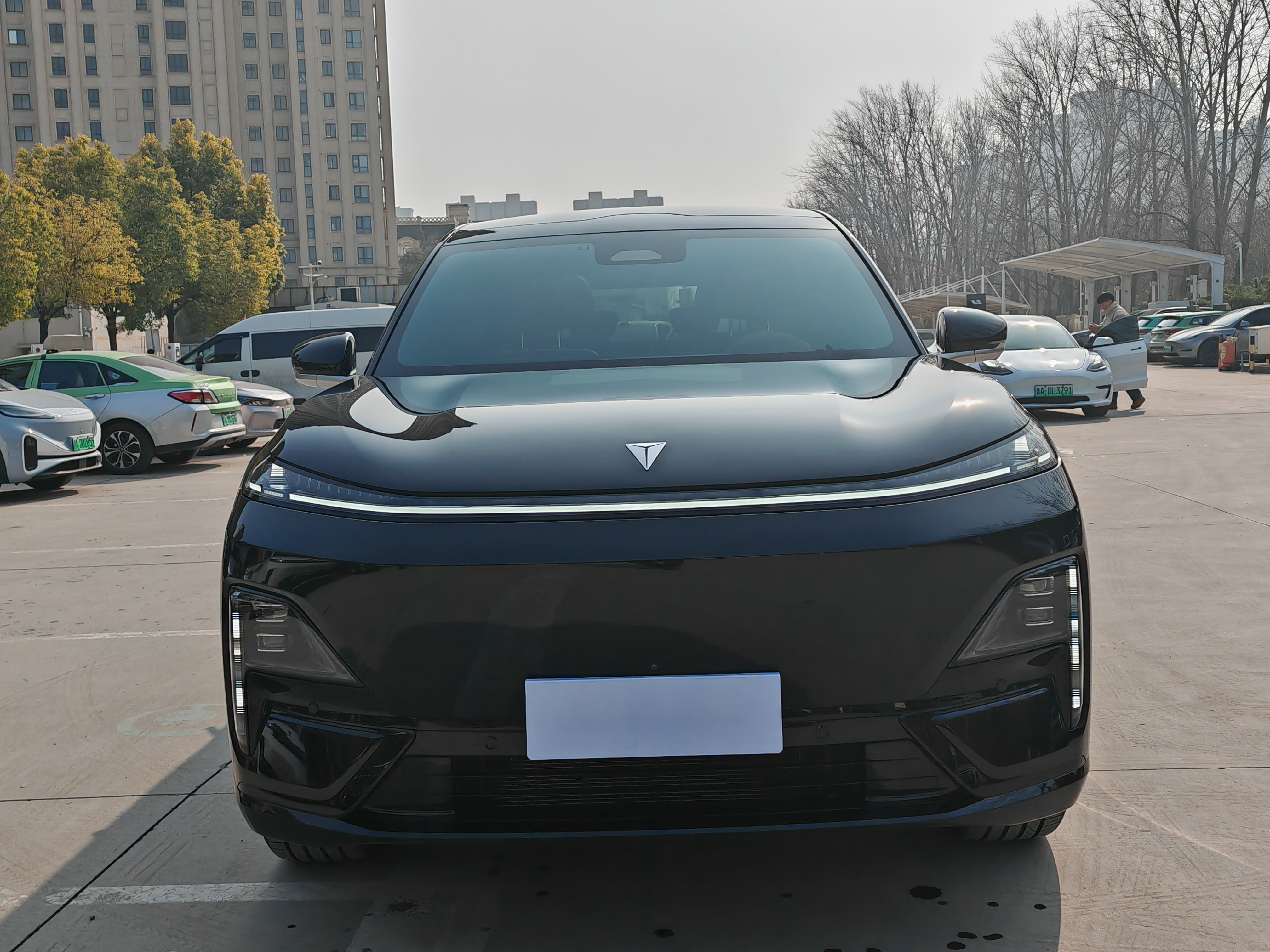 Deepal S09 2025 car image #2