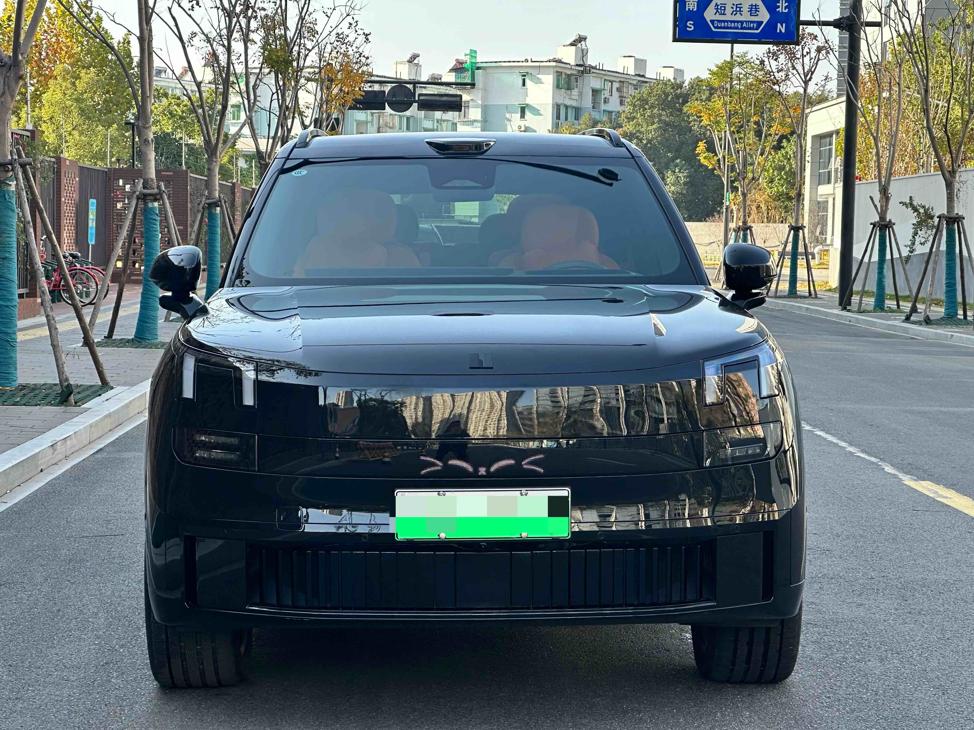 Lynk & Co 900 2025 car image #2
