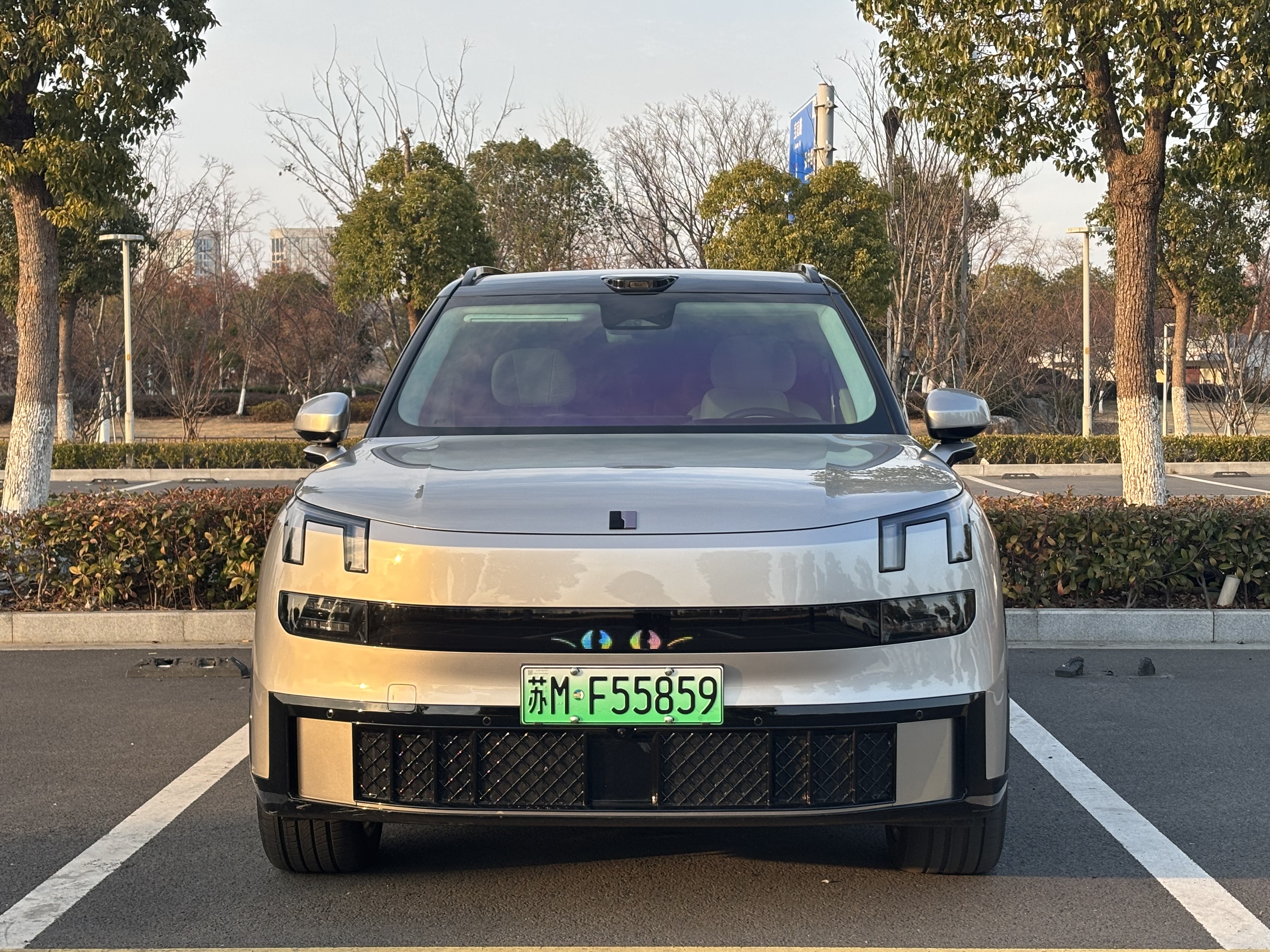 Lynk & Co 900 2025 car image #2