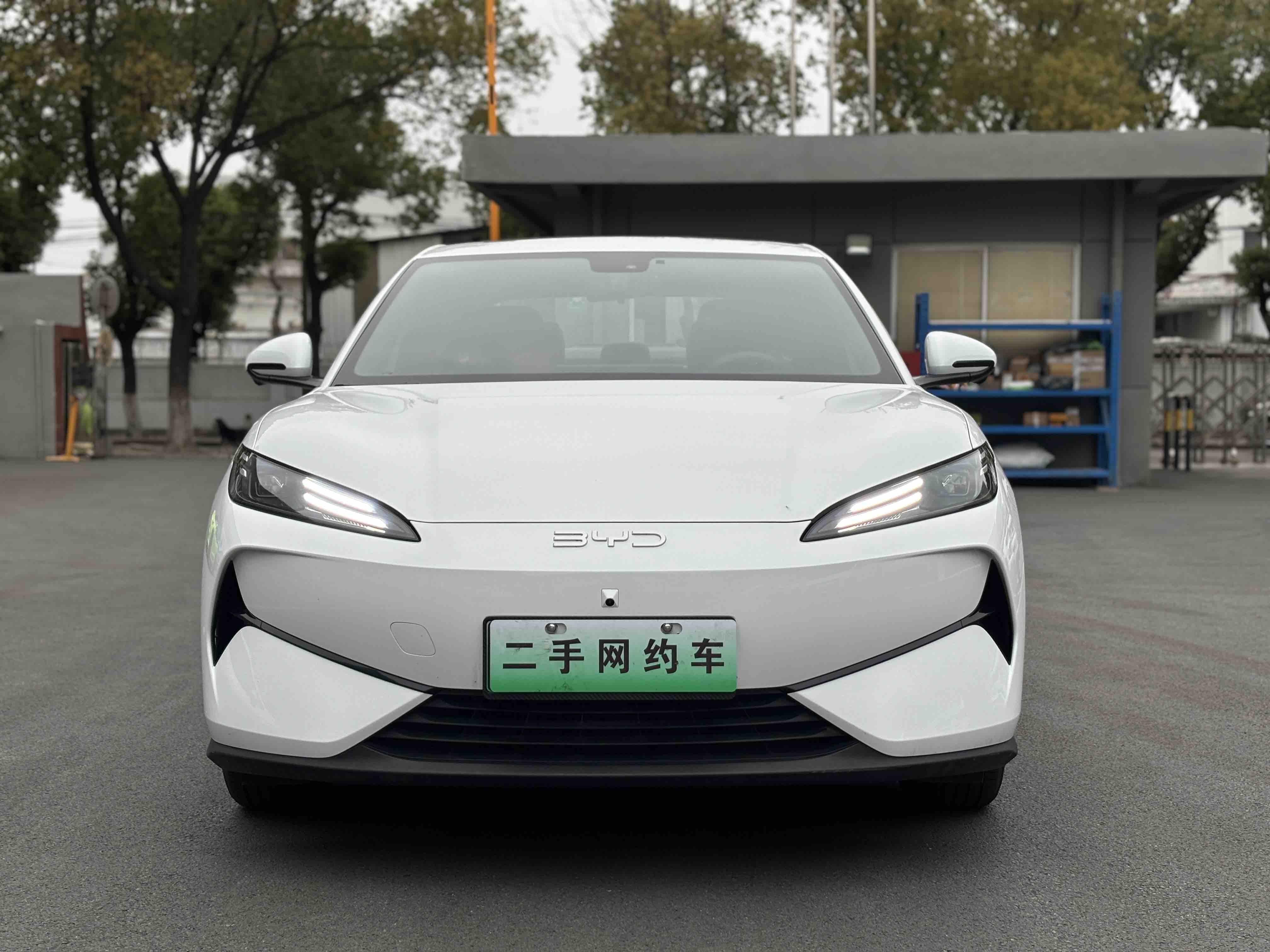 BYD e7 2025 immagine di auto #2