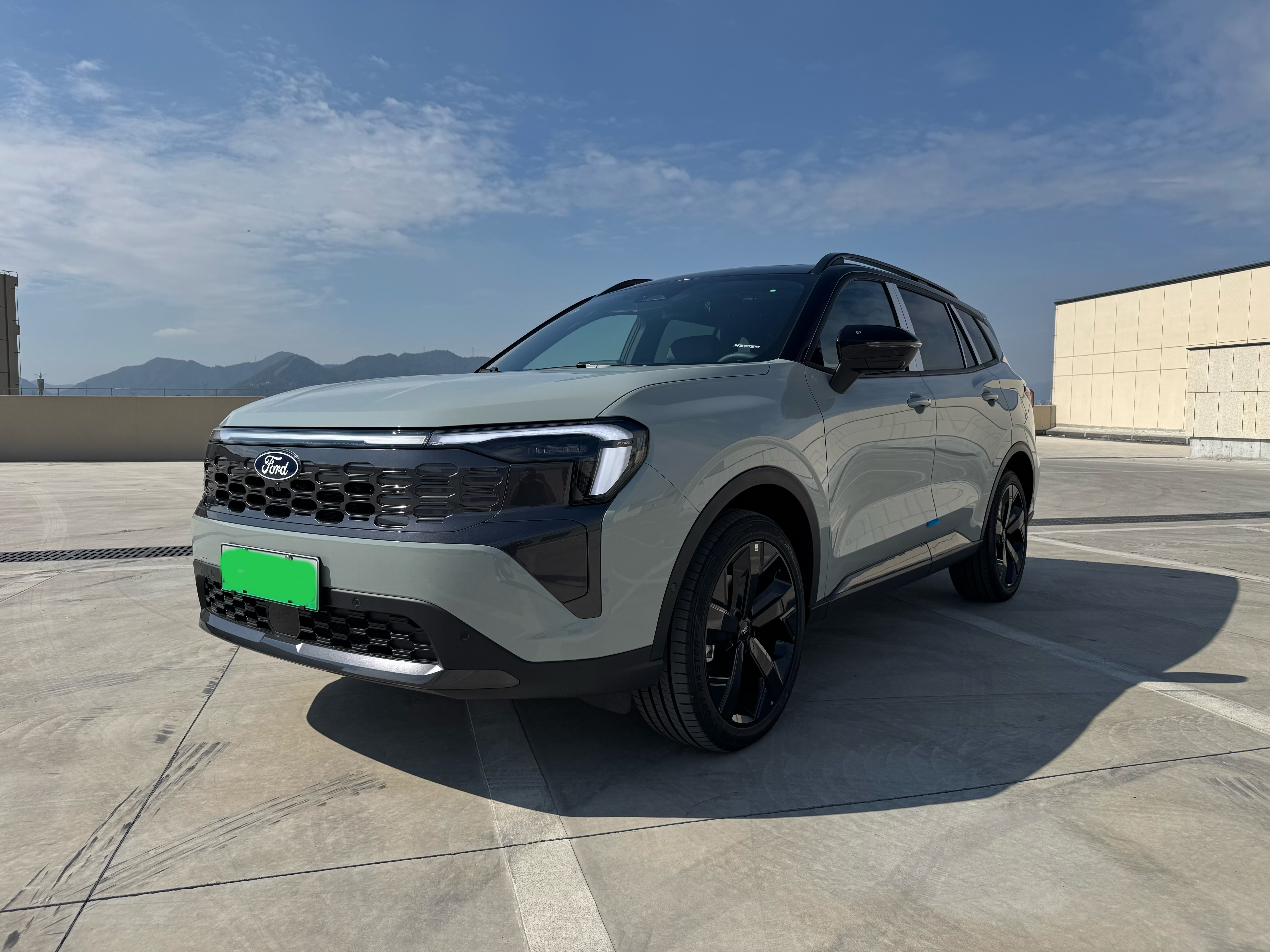 Ford Equator Sport 2025 car image #2