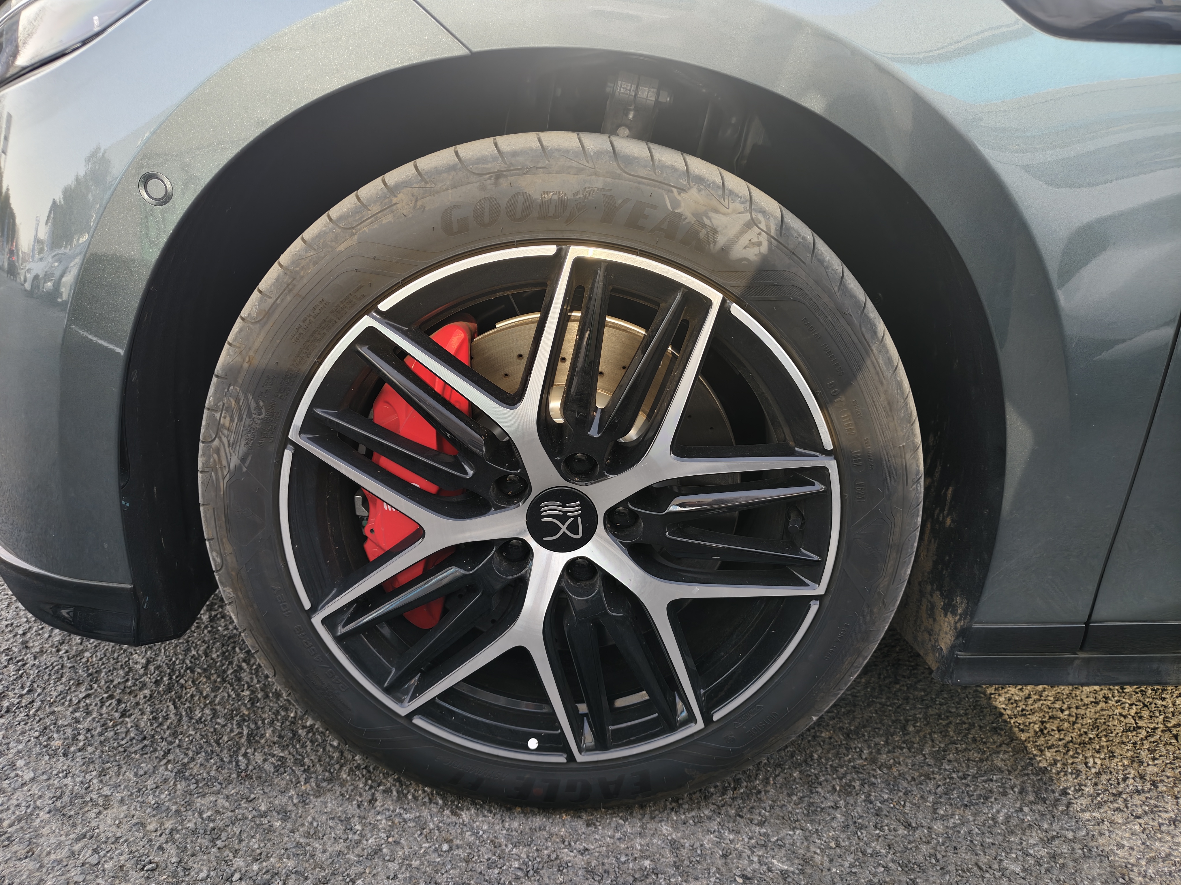 BYD HanL 2025 #2 BYD HanL 2025 car image #2