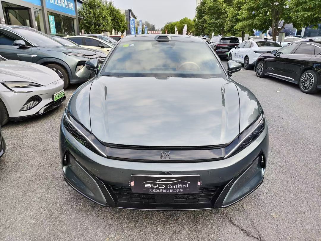 BYD HanL 2025 #2 BYD HanL 2025 car image #2