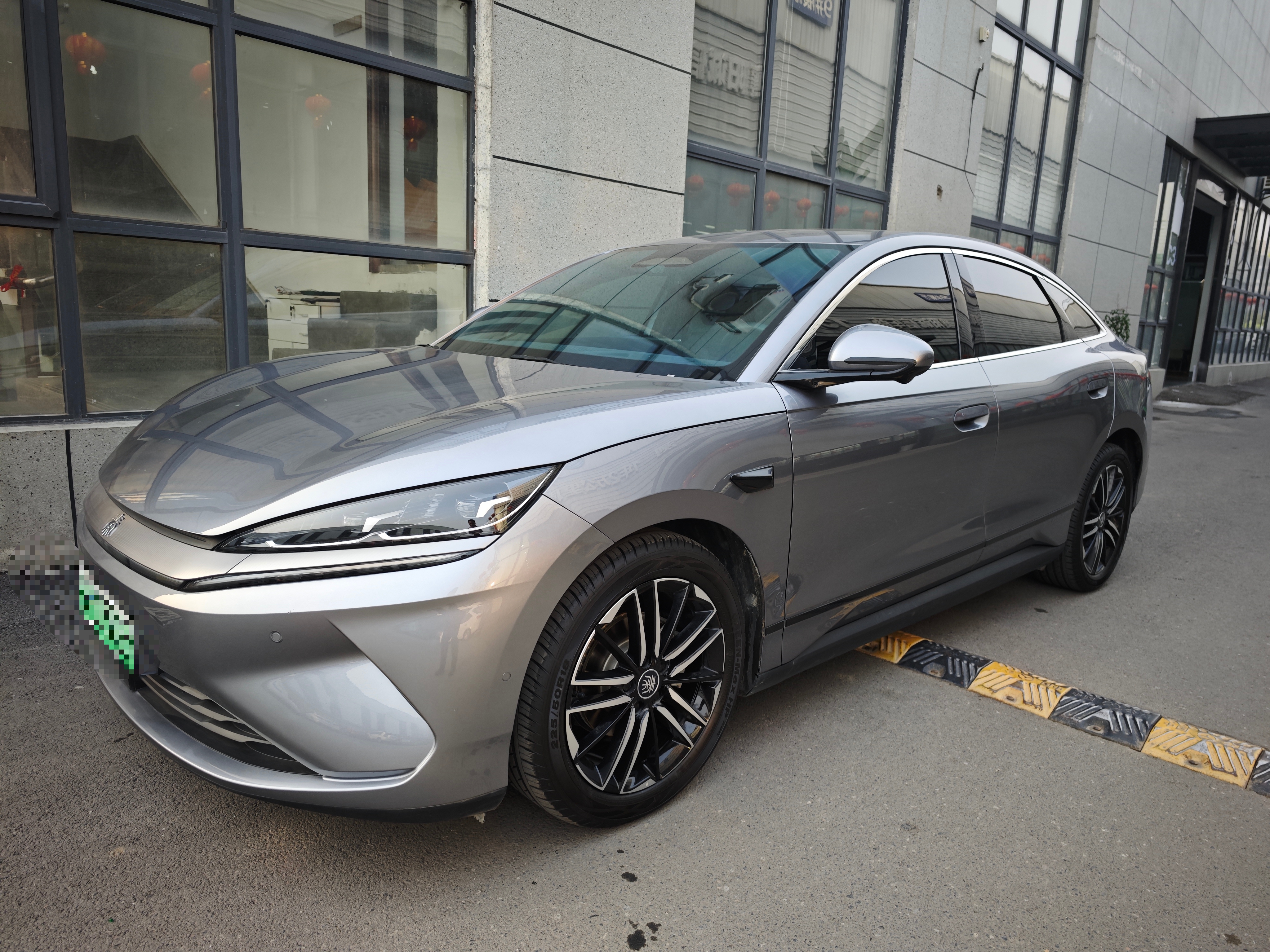 BYD Qin L 2025 car image #2