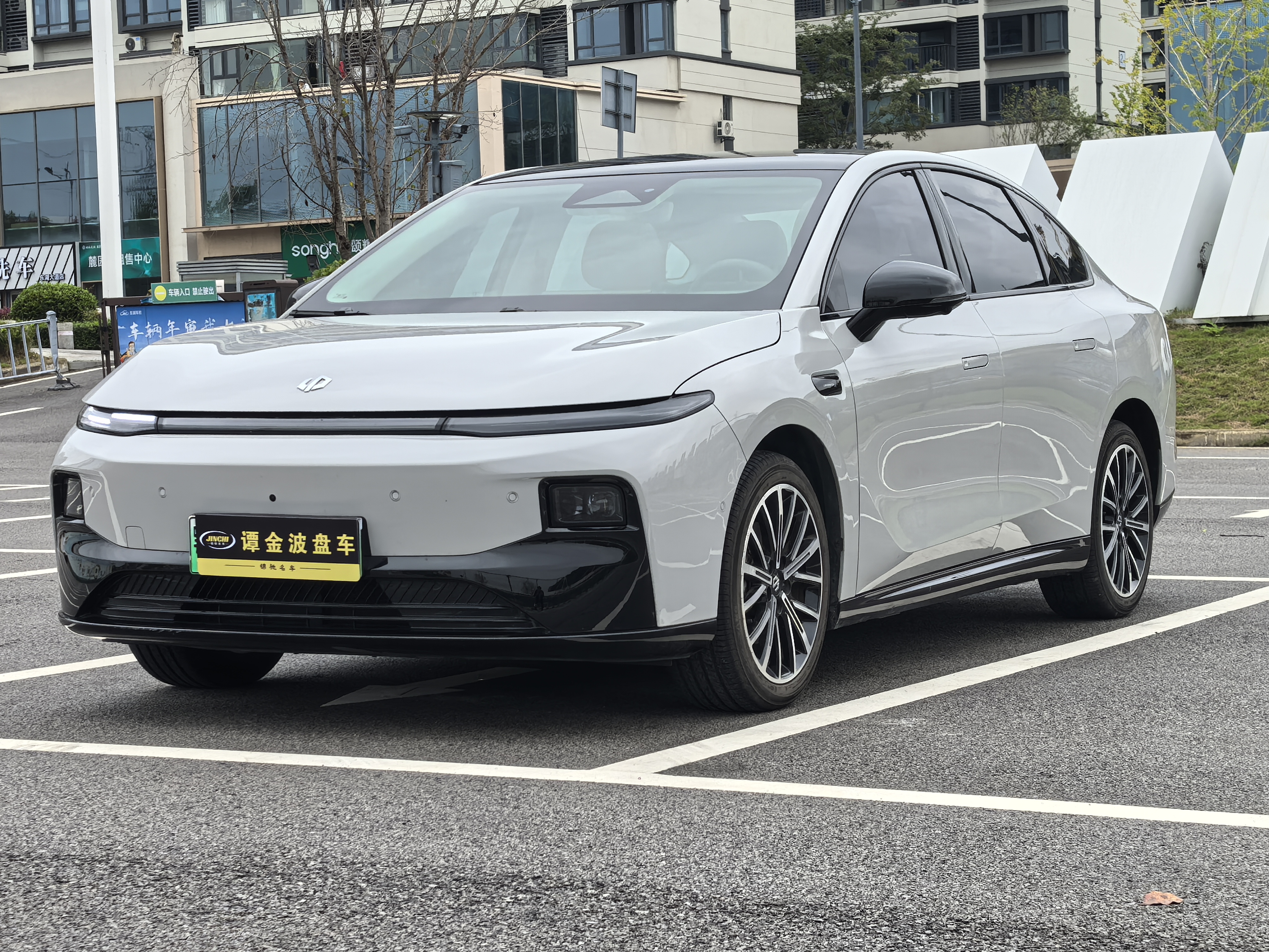 零跑汽车 零跑B01 2025 汽车图片 #2