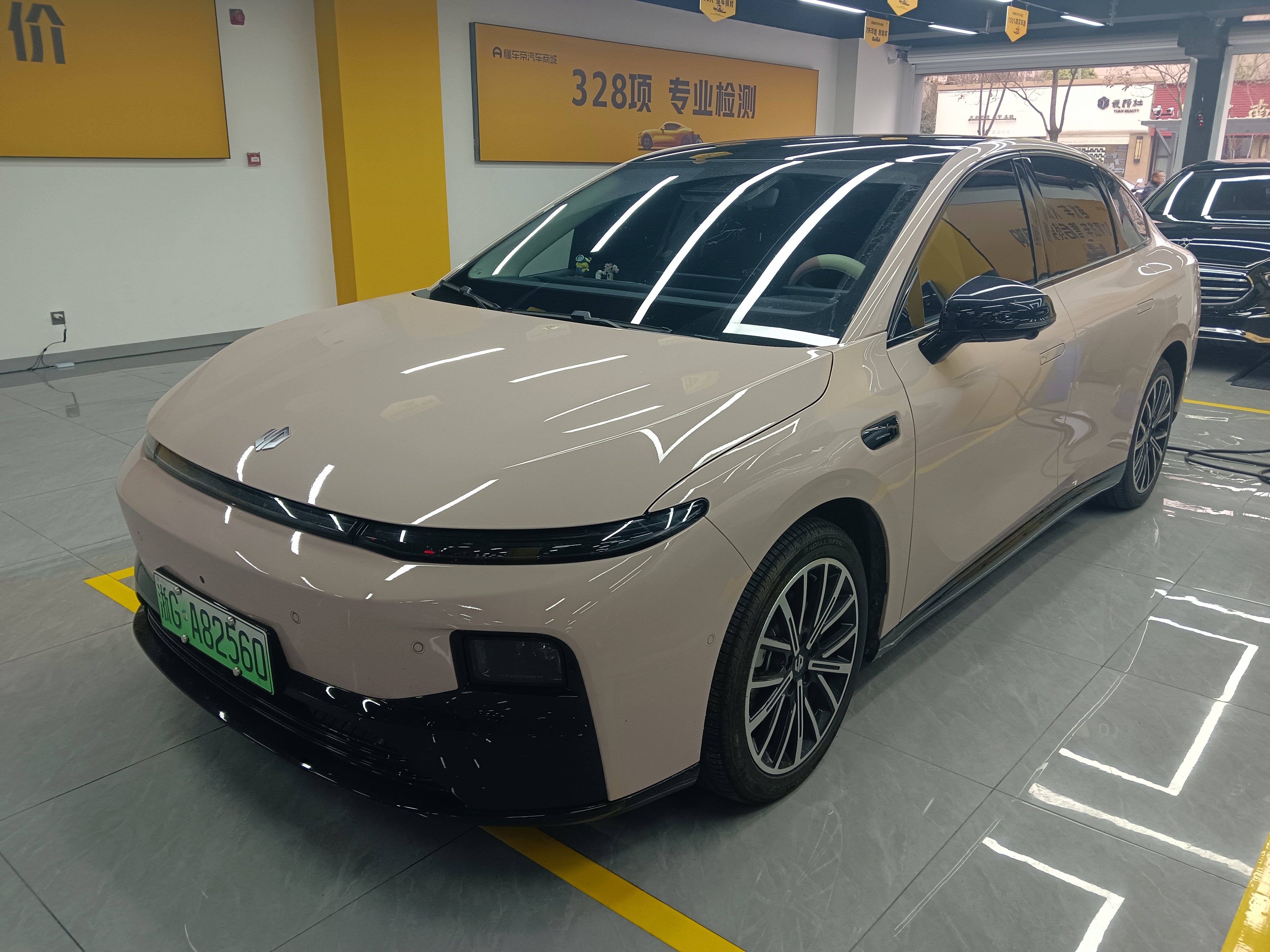 零跑汽车 零跑B01 2025 汽车图片 #2