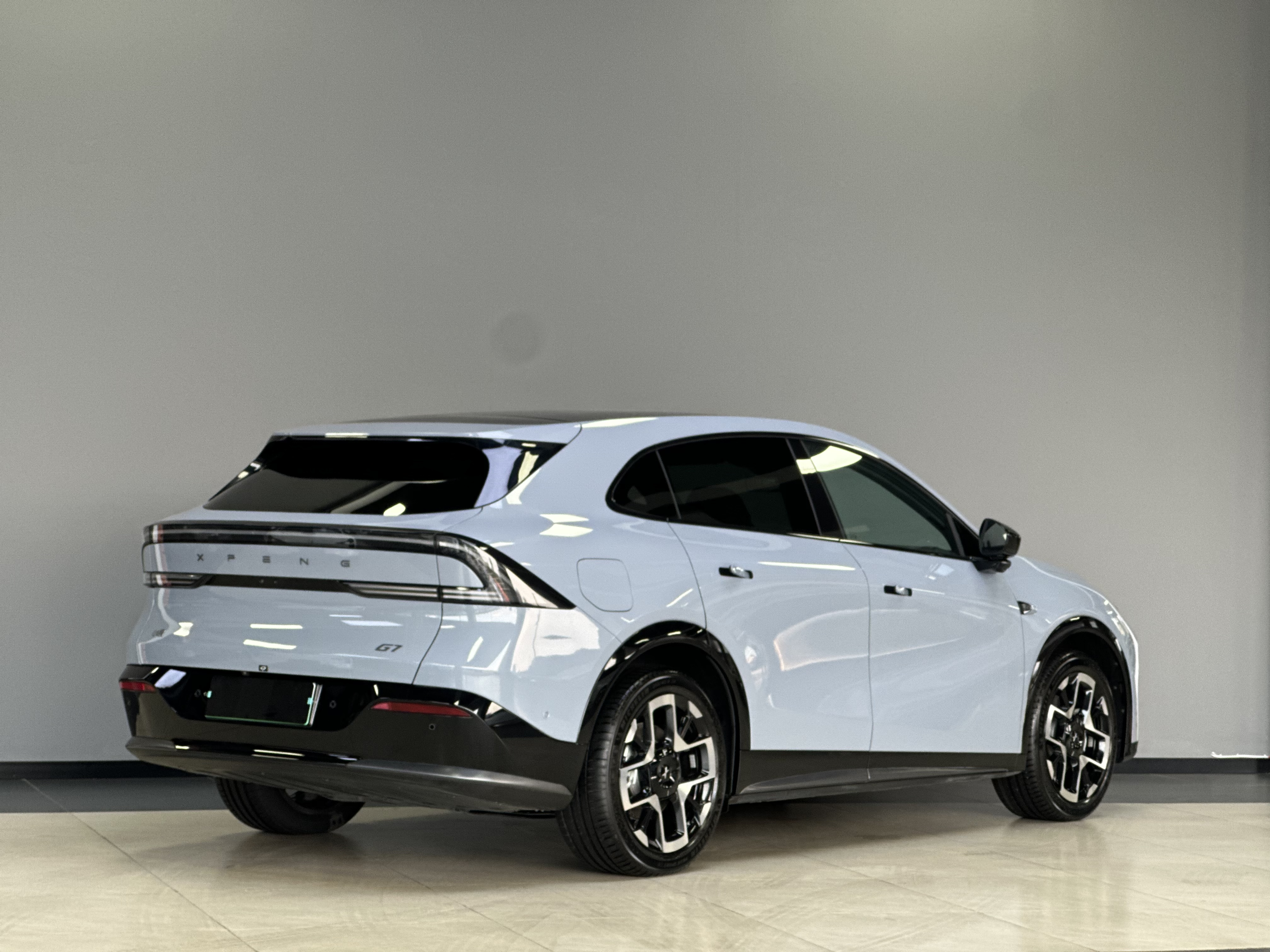 Xpeng G7 2025 #2 Xpeng G7 2025 car image #2