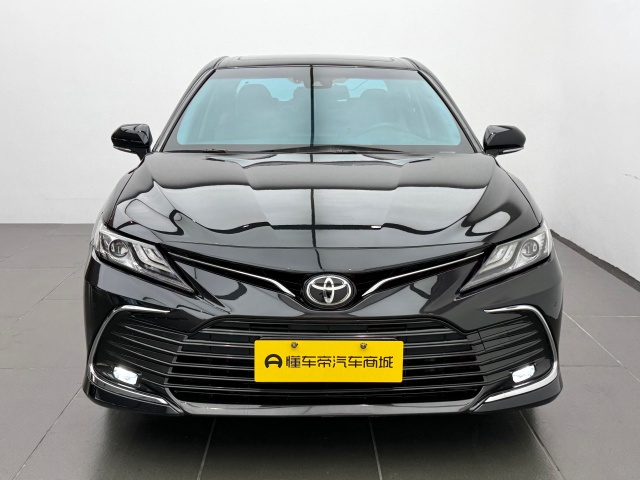 Toyota Camry 2022 car image #2