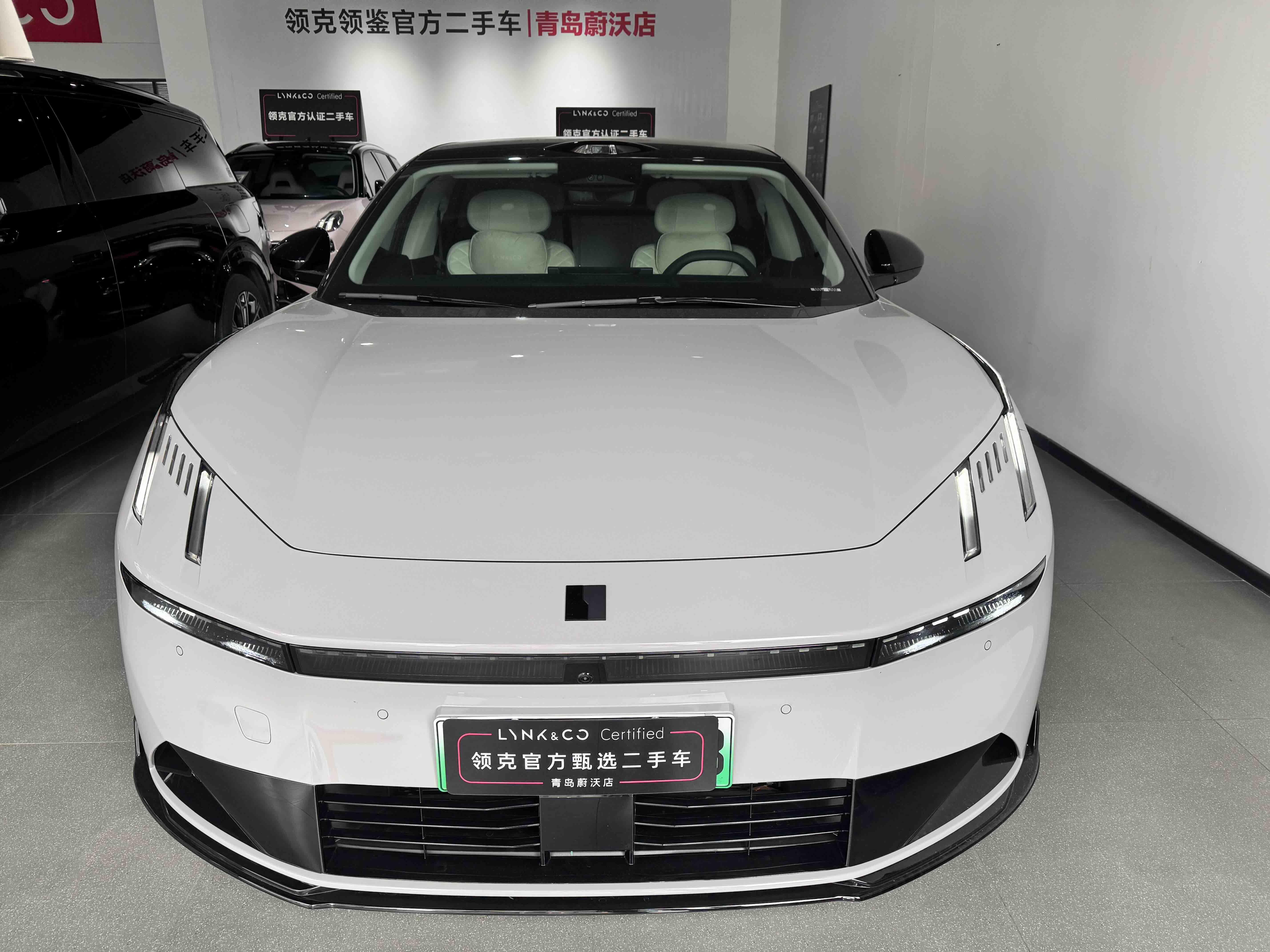 Lynk & Co 10 EM-P 2025 car image #2