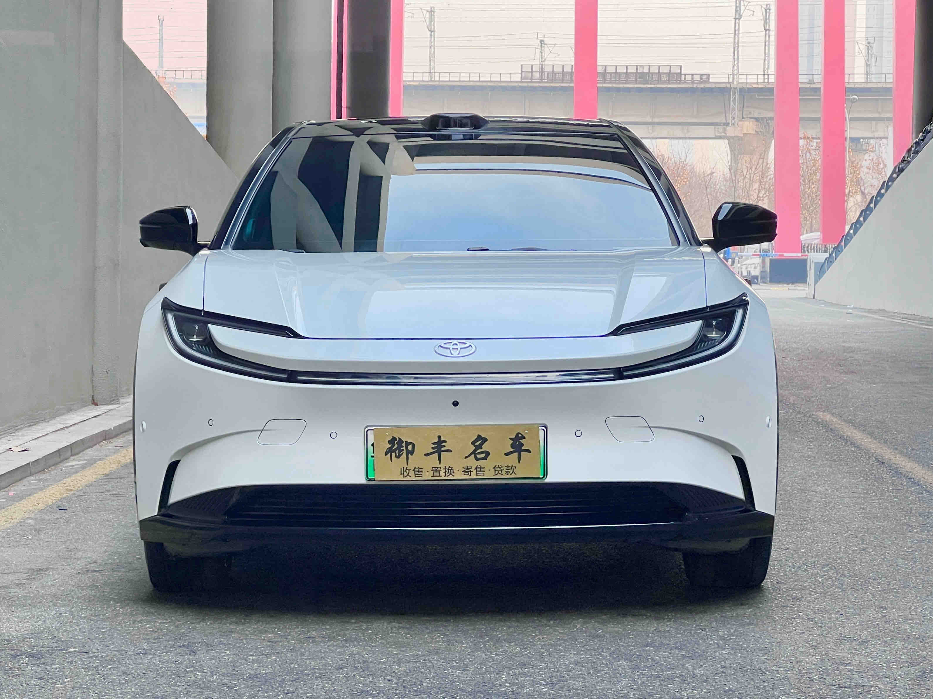 Toyota bZ5 2025 immagine di auto #2