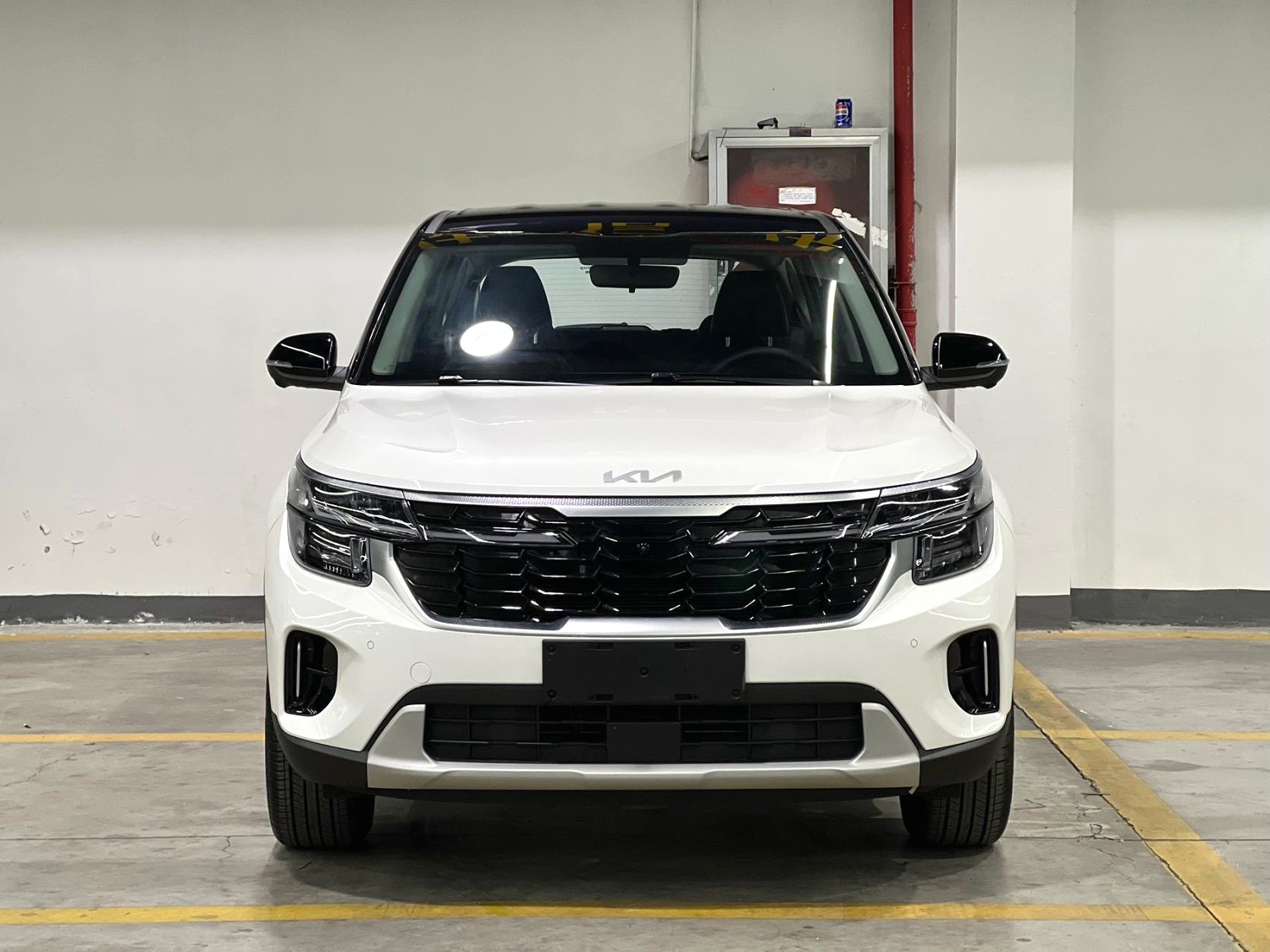 Kia Seltos 2025 imagen de coche #2