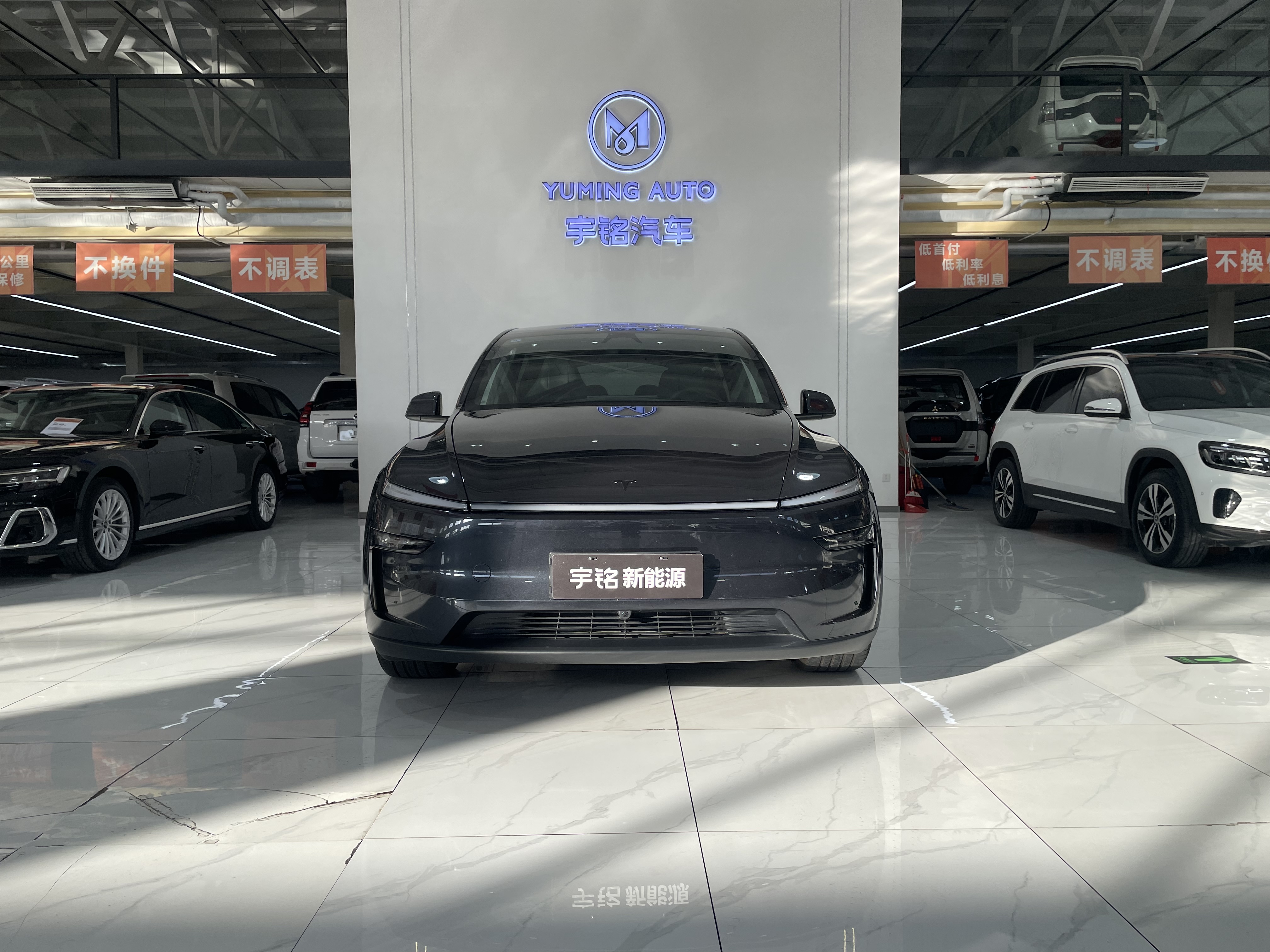 特斯拉 Model Y L 2025 汽车图片 #2