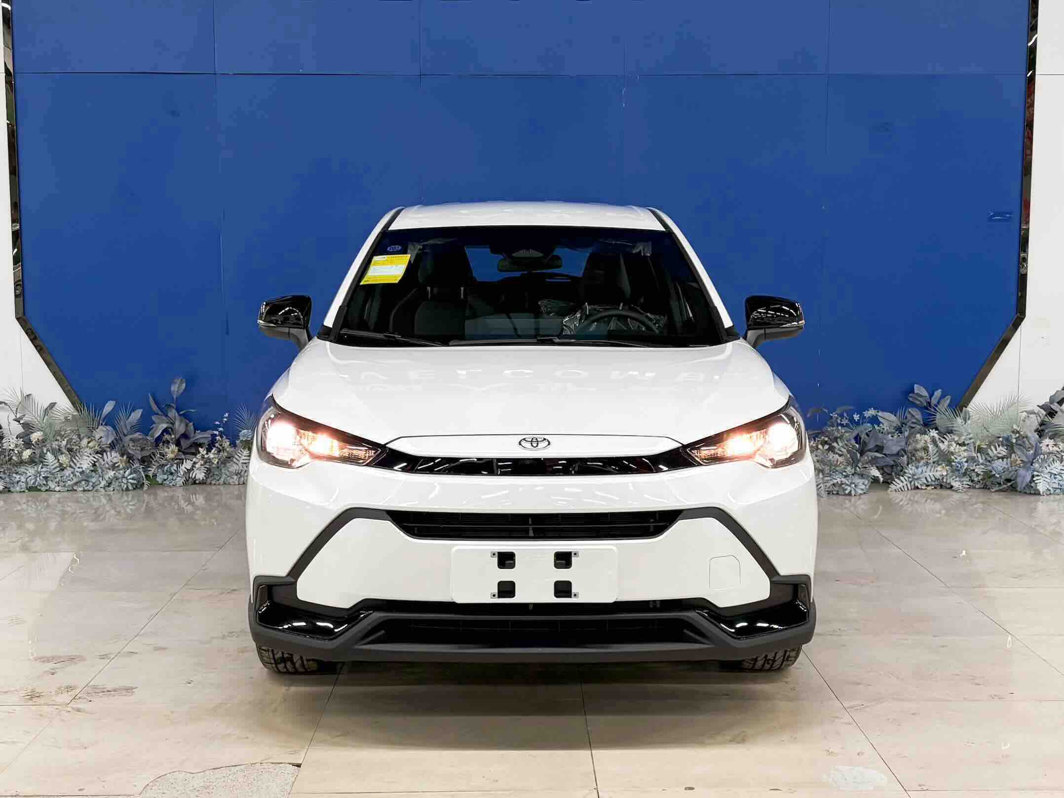 Toyota Frontlander 2026 car image #2